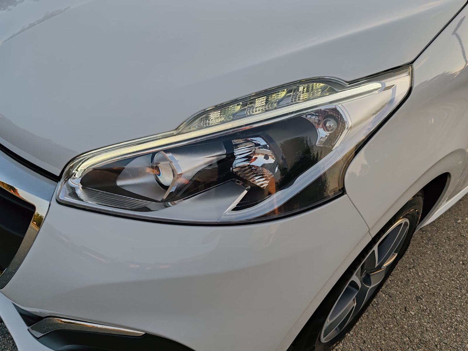 Peugeot 208 1,6 BlueHDi, 2016 G, 104000KM, KARTICE DO 36 RATA, fotografija 7