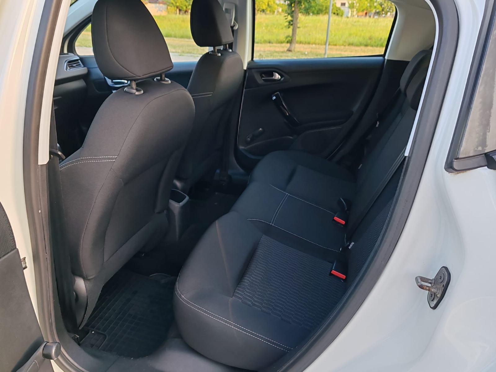 Peugeot 208 1,6 BlueHDi, 2016 G, 104000KM, KARTICE DO 36 RATA, fotografija 10