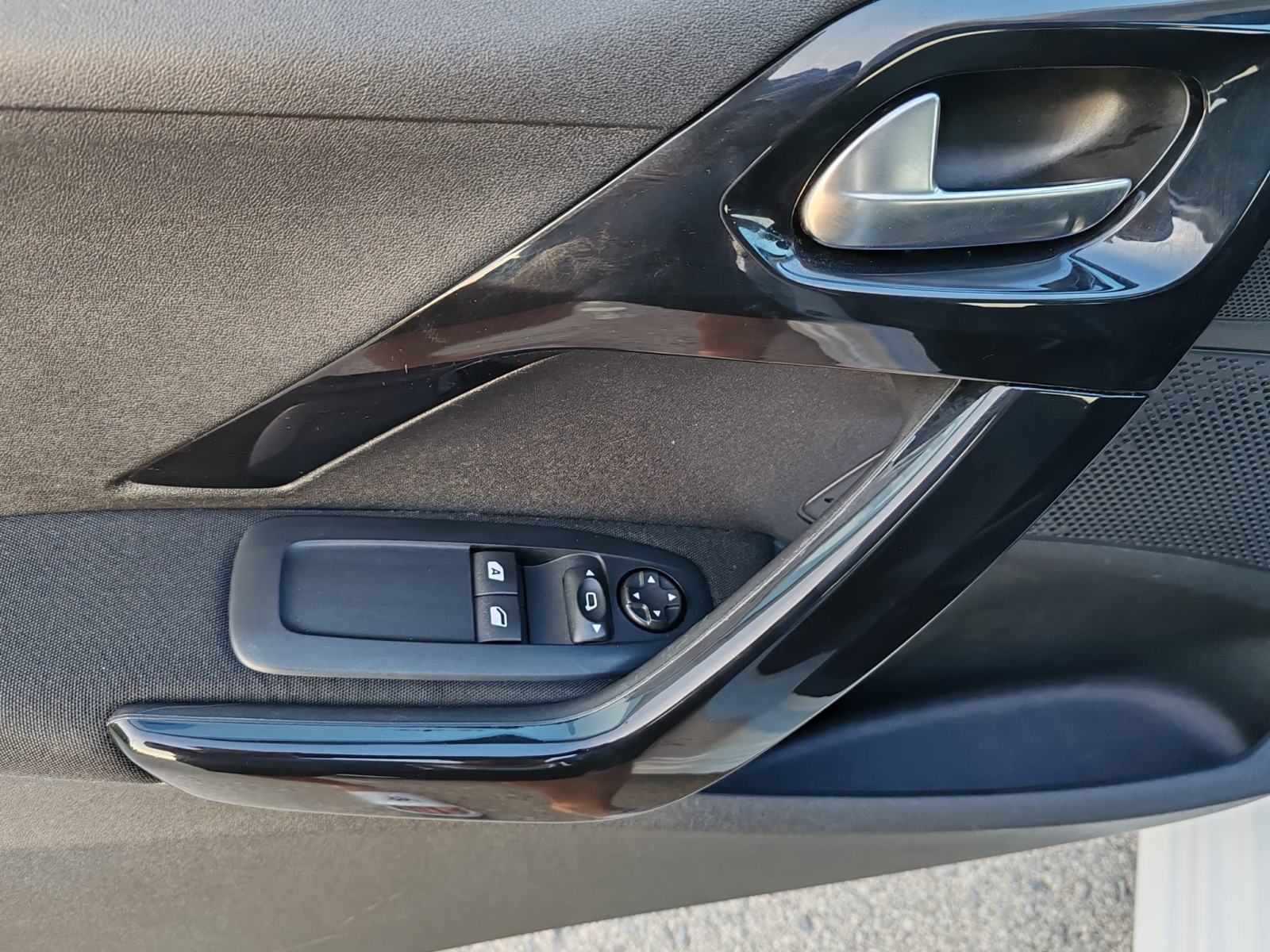 Peugeot 208 1,6 BlueHDi, 2016 G, 104000KM, KARTICE DO 36 RATA, fotografija 14