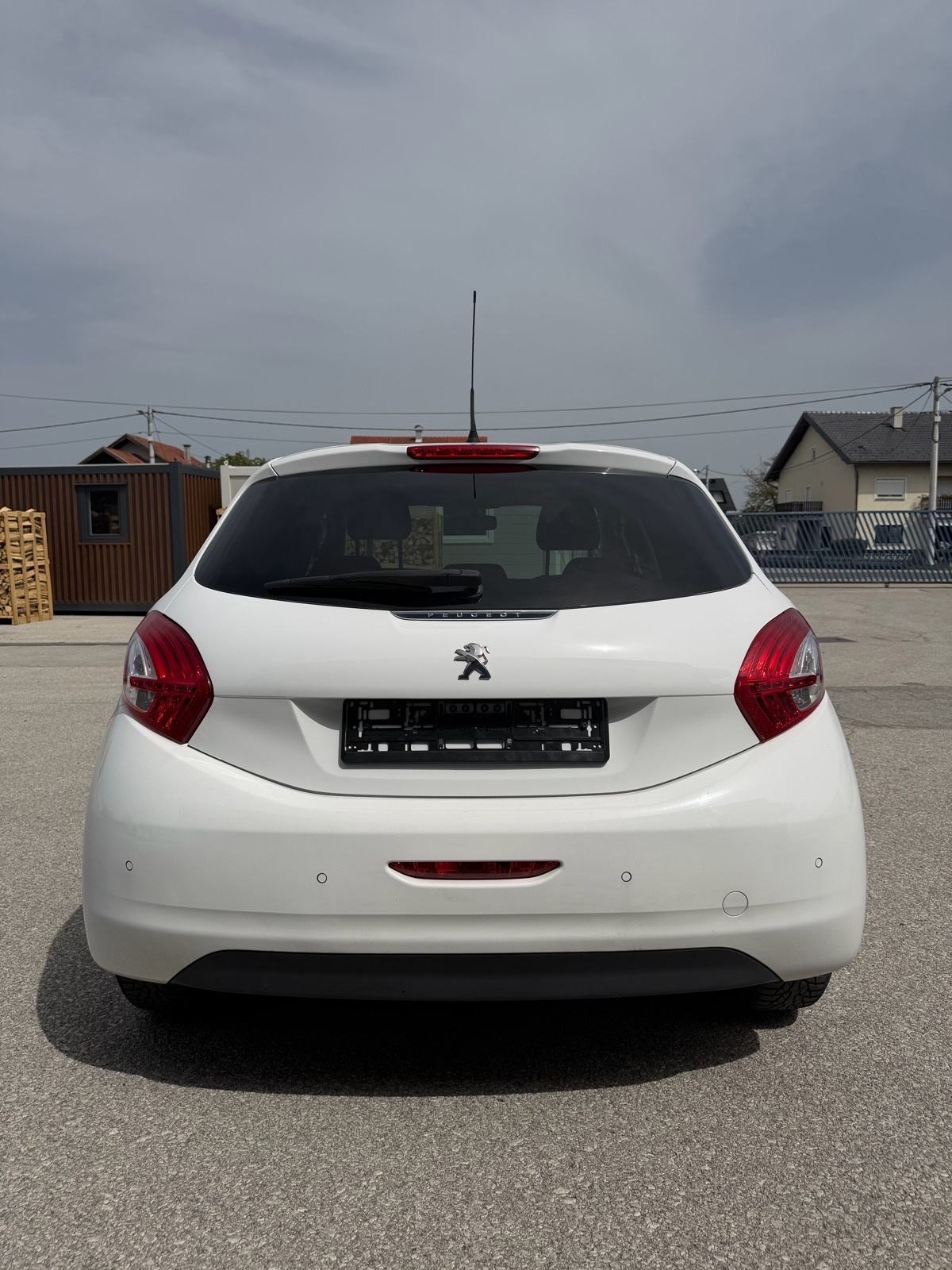 Peugeot 208 Style 1,6 eHDi 2016, fotografija 6