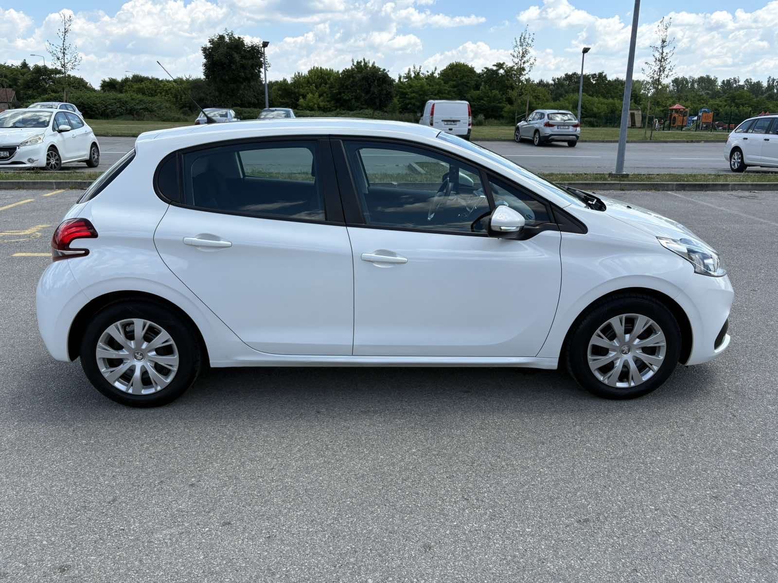 Peugeot 208 1,6 BlueHDi klima,park.senzori…ZAMJENA…K NOVI, fotografija 6