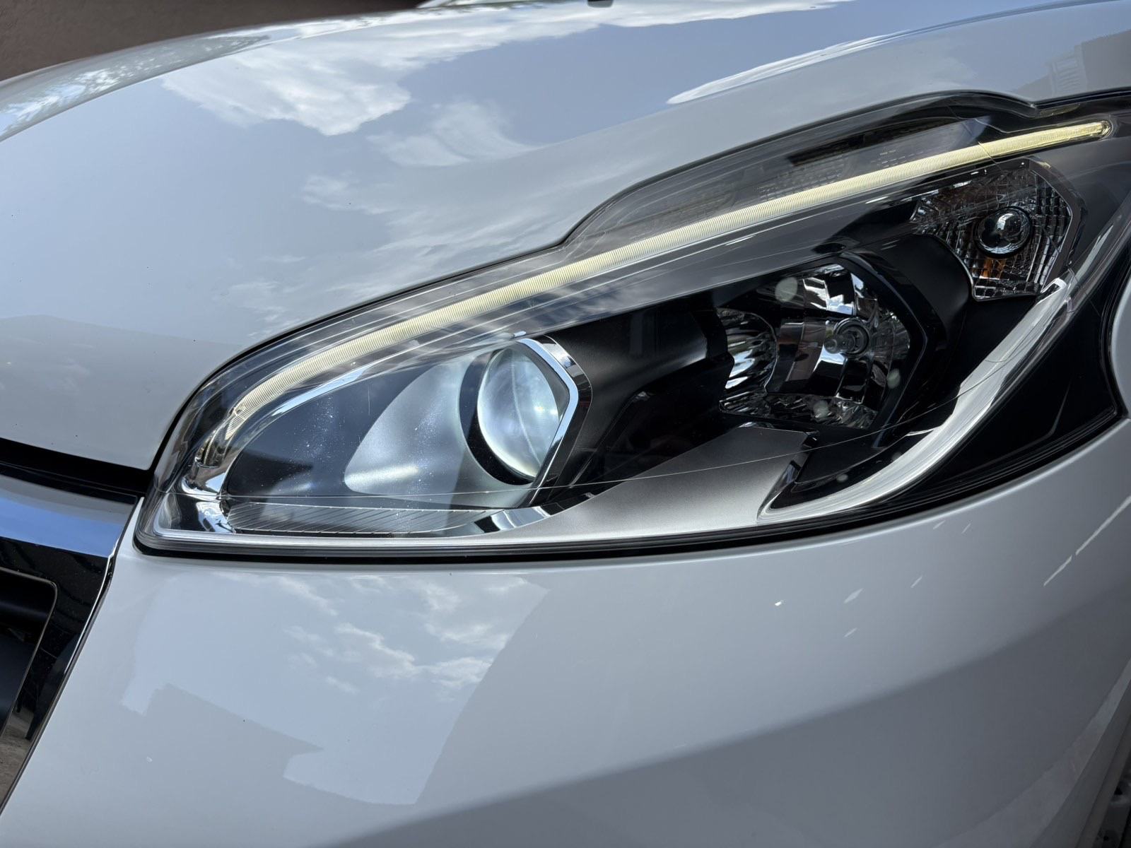 Peugeot 208 1,6 BlueHDi klima,park.senzori…ZAMJENA…K NOVI, fotografija 16