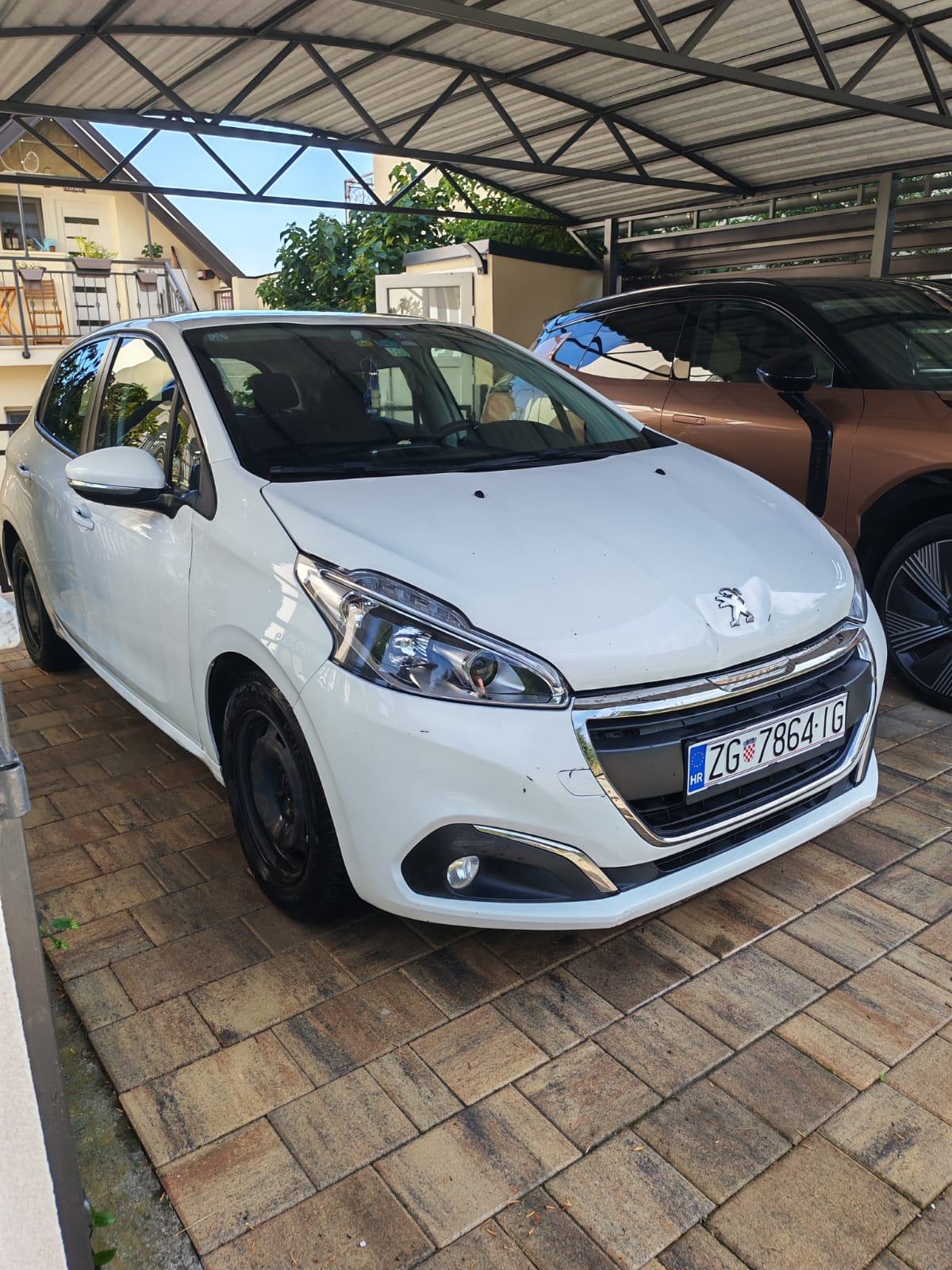 Peugeot 208 1,6 BlueHDi-Mali Zmaj, pogled izvana - slika 1