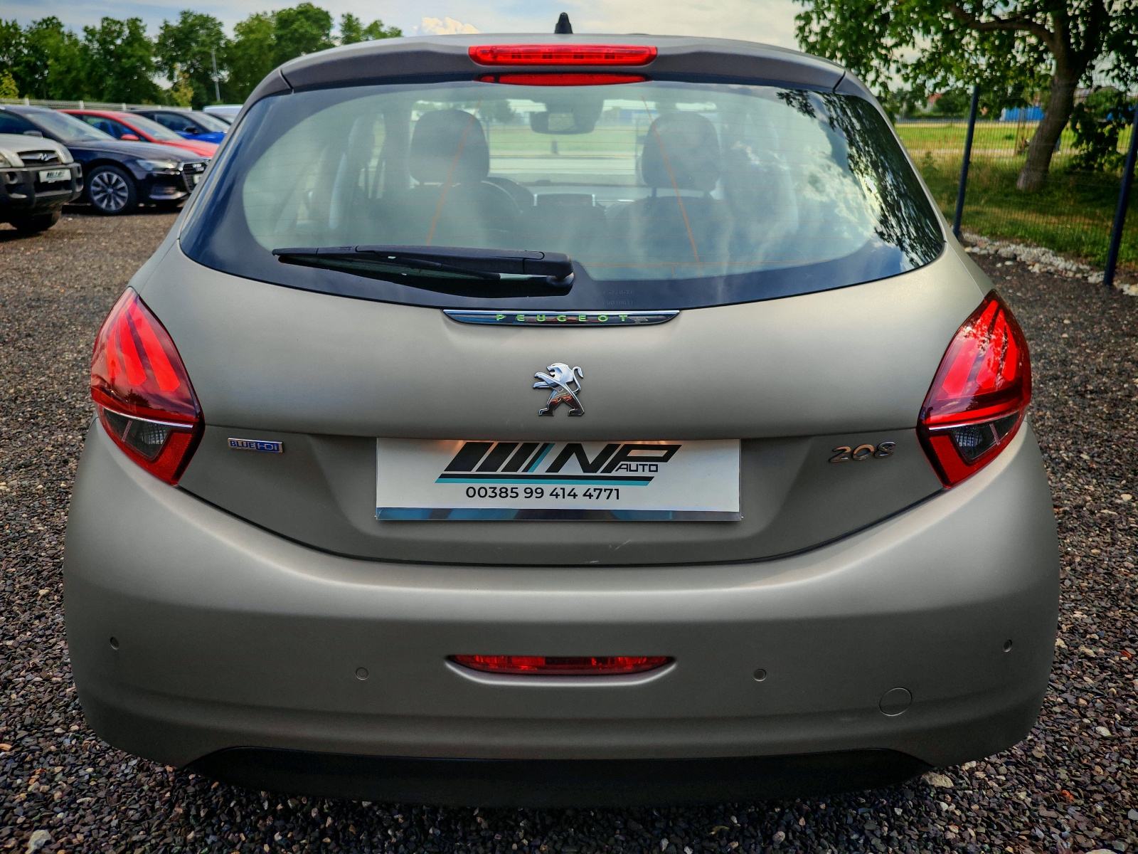 Peugeot 208 1,6 BlueHDi *reg.01/2027*, fotografija 10