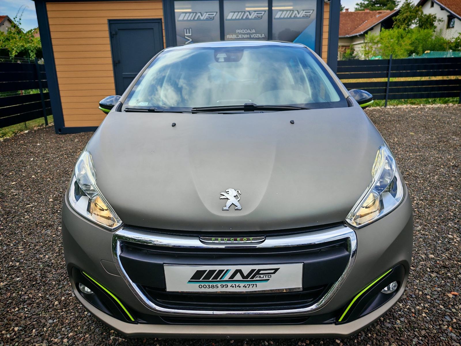 Peugeot 208 1,6 BlueHDi *reg.01/2027*, fotografija 2