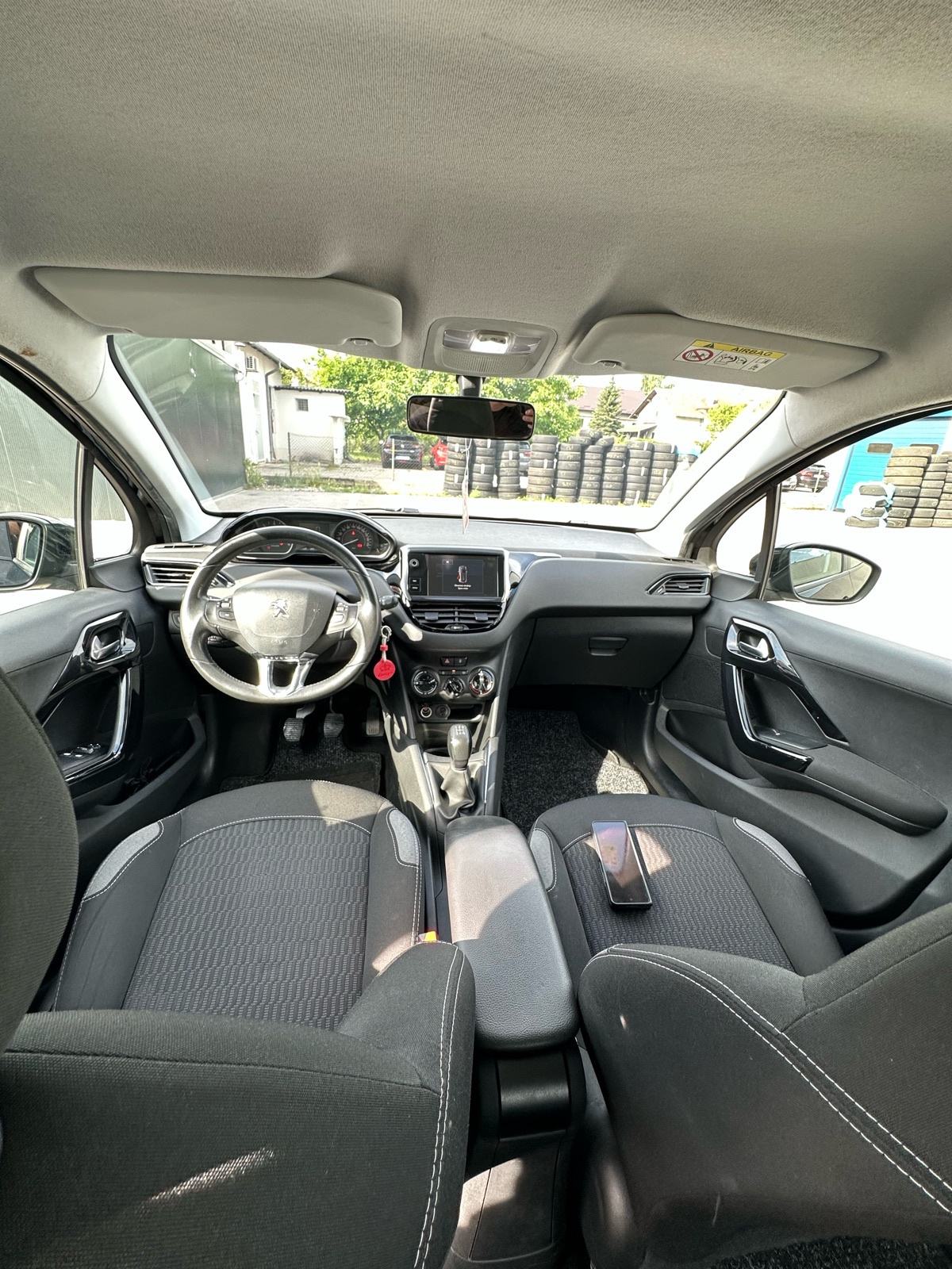 Peugeot 208 1,6 BlueHDi 179tkm, fotografija 5