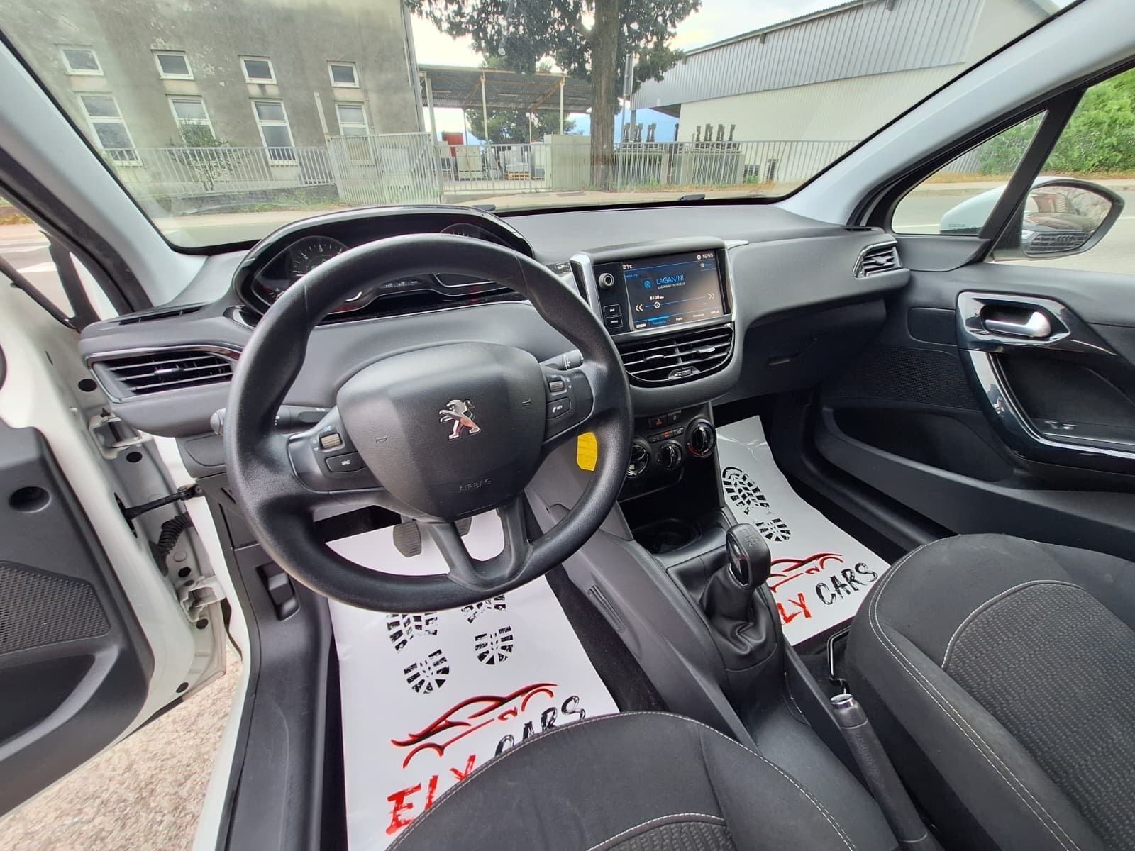 Peugeot 208 1,6 BlueHDi, fotografija 11