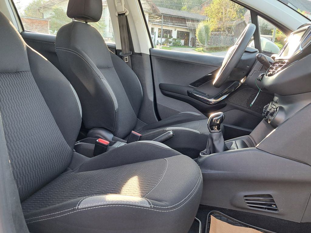 Peugeot 208 1,6 BlueHDi, fotografija 20