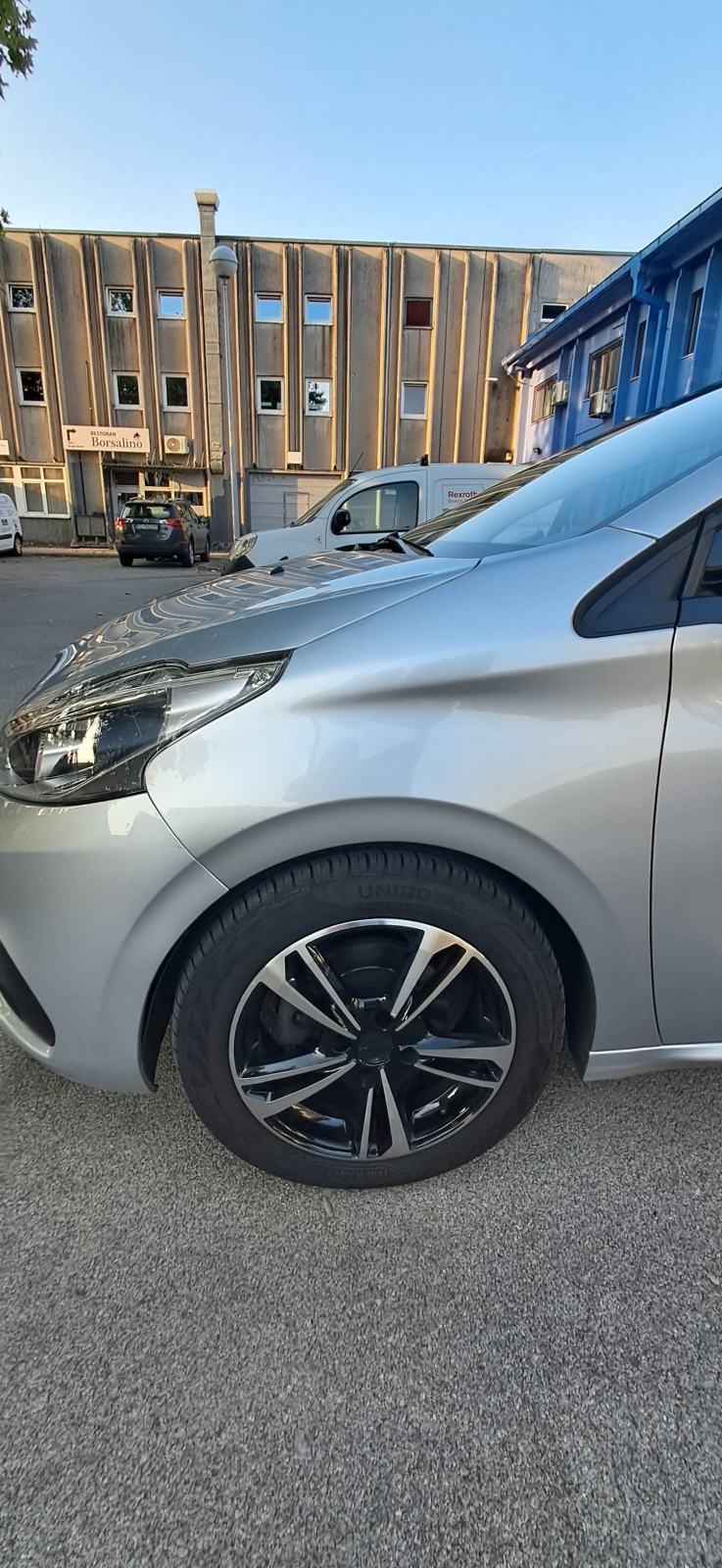 Peugeot 208 1,6 BlueHDi,PRILIKA, fotografija 6
