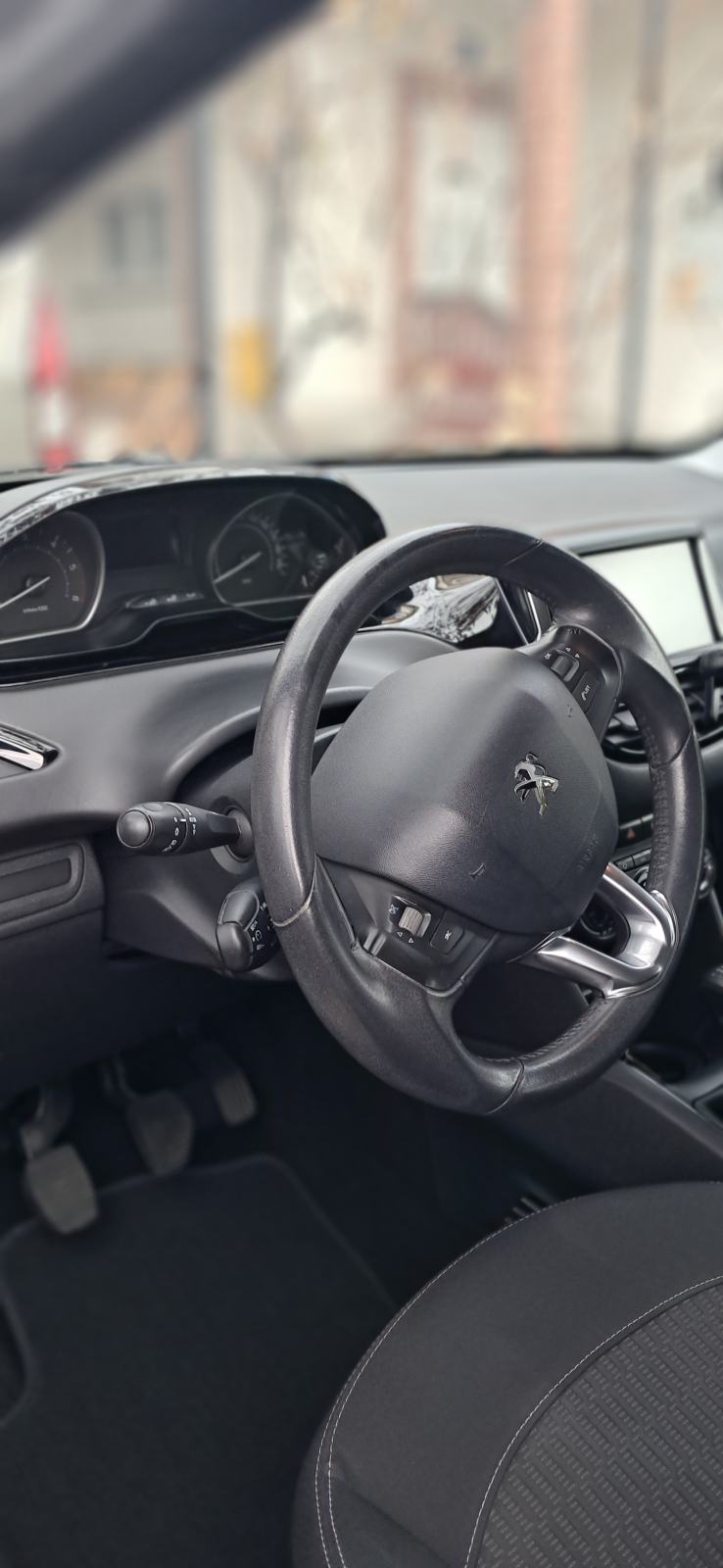 Peugeot 208 1,6 BlueHDi,PRILIKA, fotografija 14