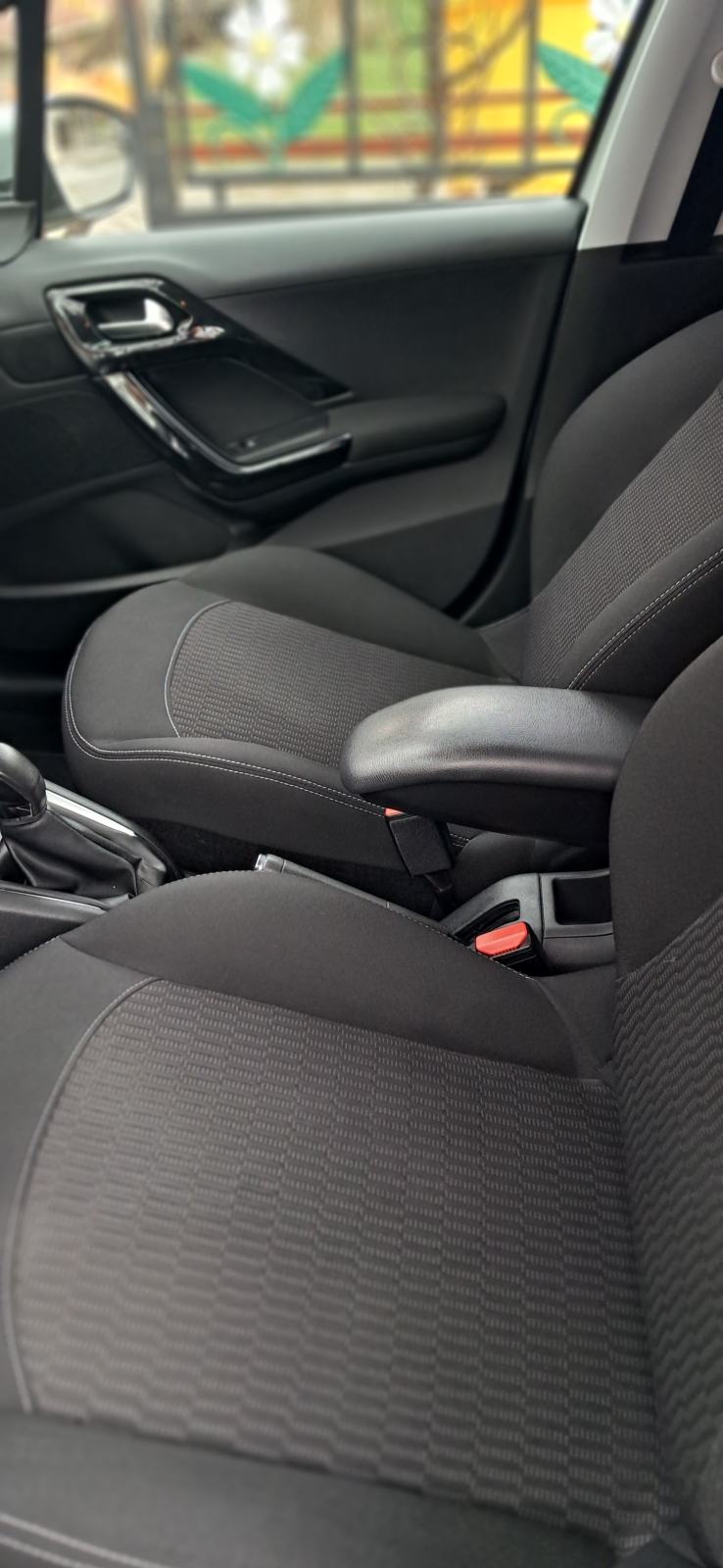 Peugeot 208 1,6 BlueHDi,PRILIKA, fotografija 17