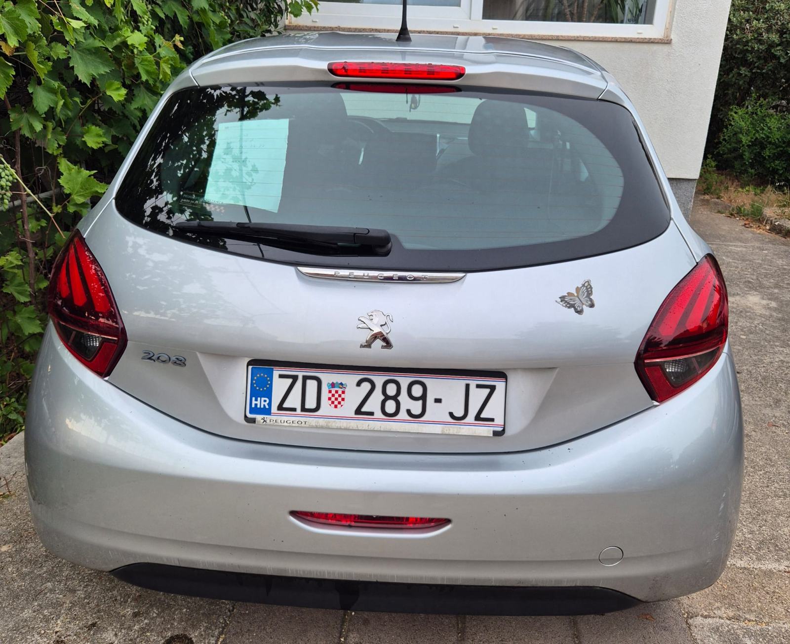Peugeot 208 1,6 BlueHDi, fotografija 3