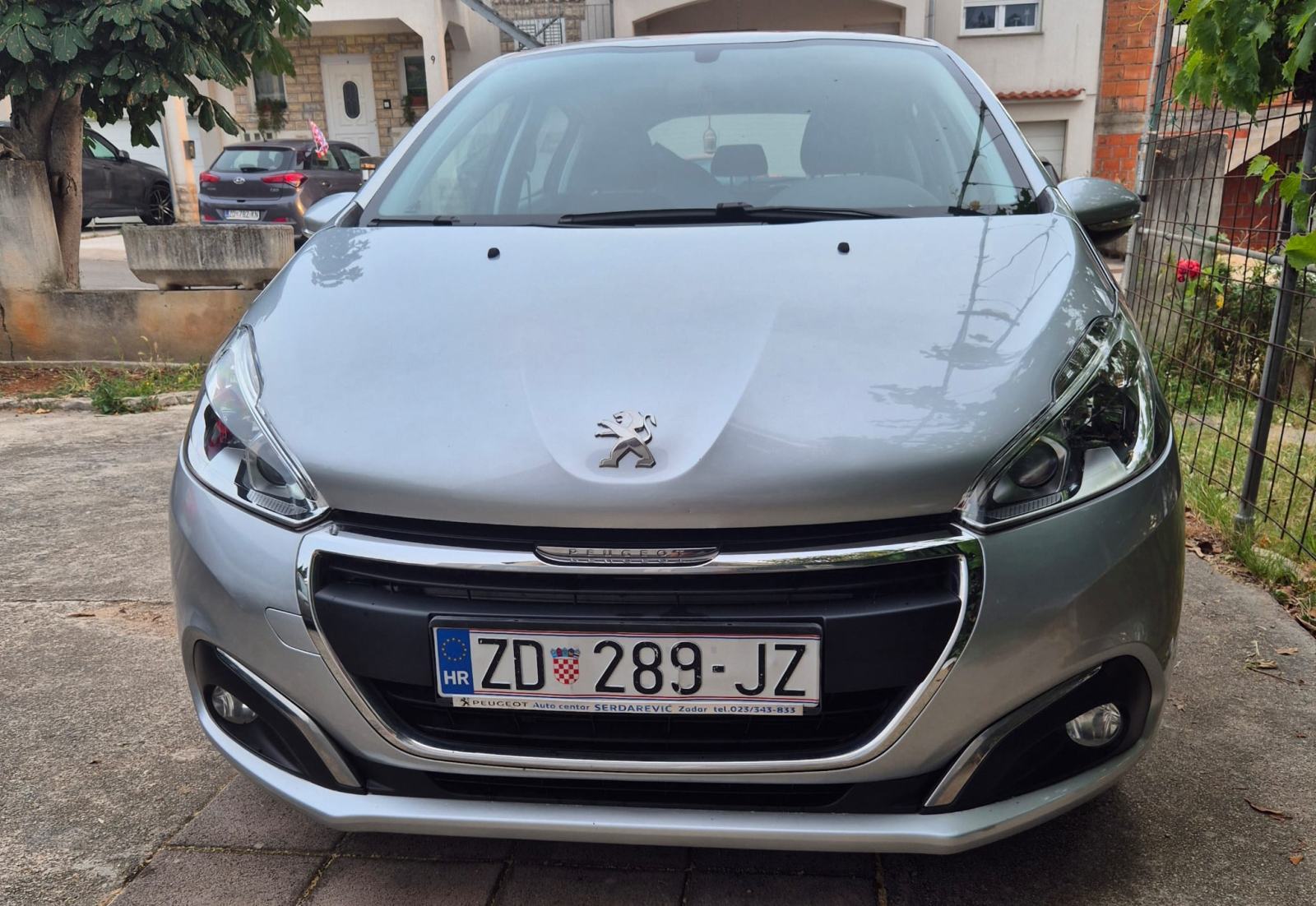 Peugeot 208 1,6 BlueHDi, fotografija 1