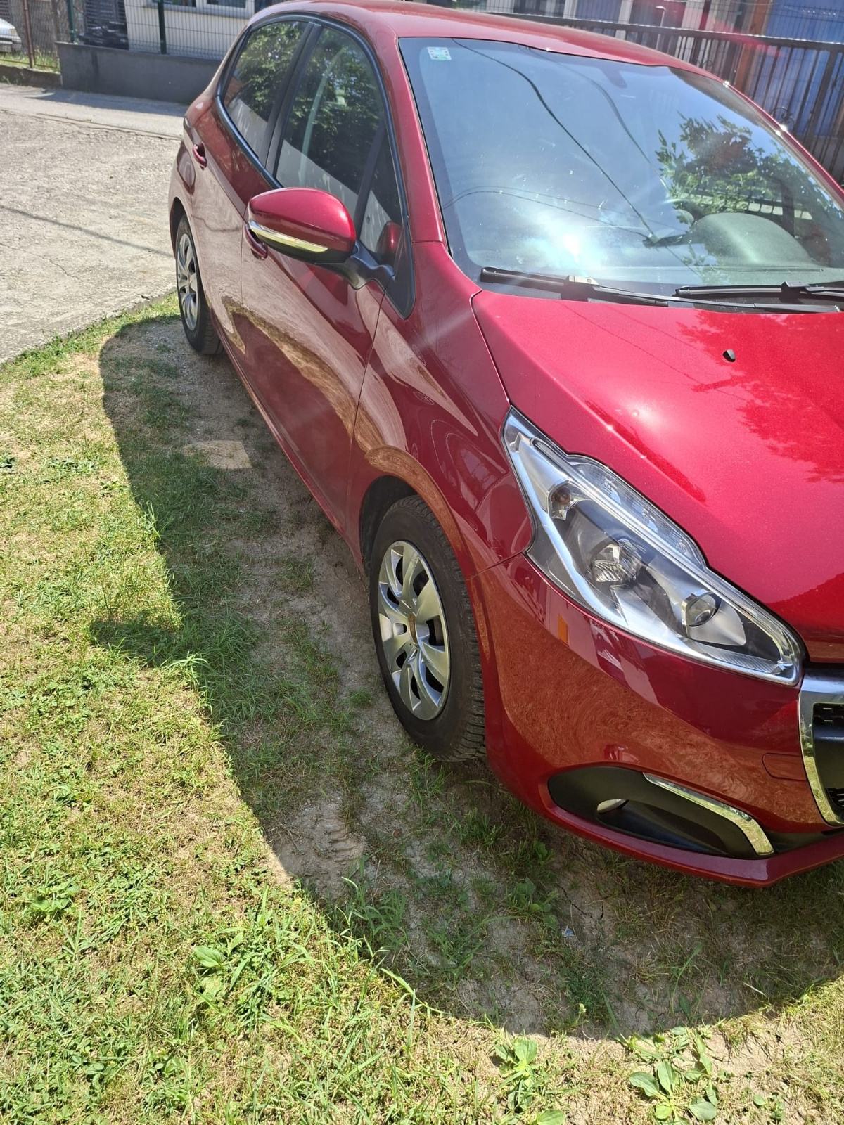 Peugeot 208 1,6 BlueHDi, fotografija 6
