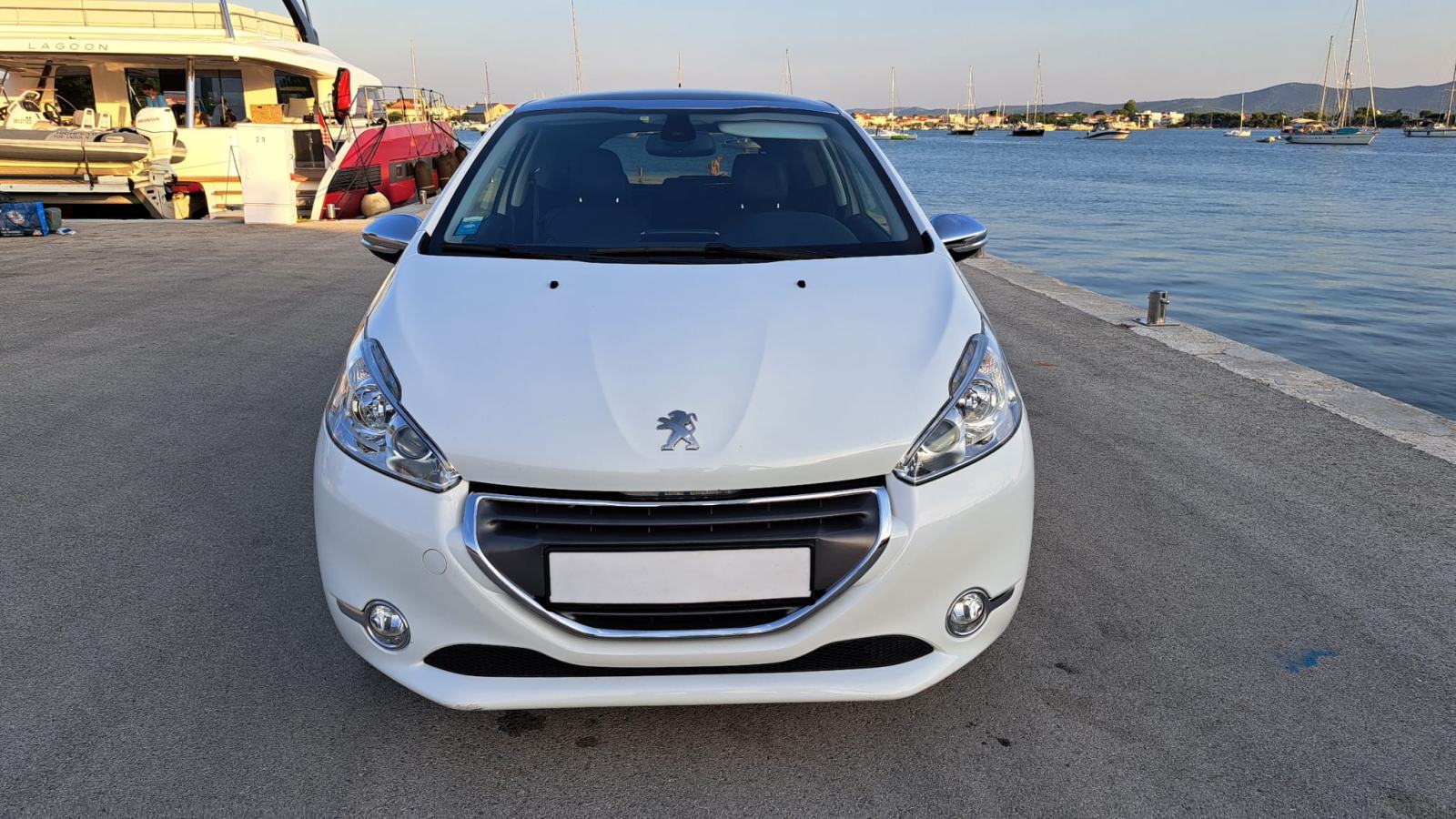 Peugeot 208 1,6 HDi ⭐️ALLURE⭐️S&S⭐️SPORT *123000km*, fotografija 17