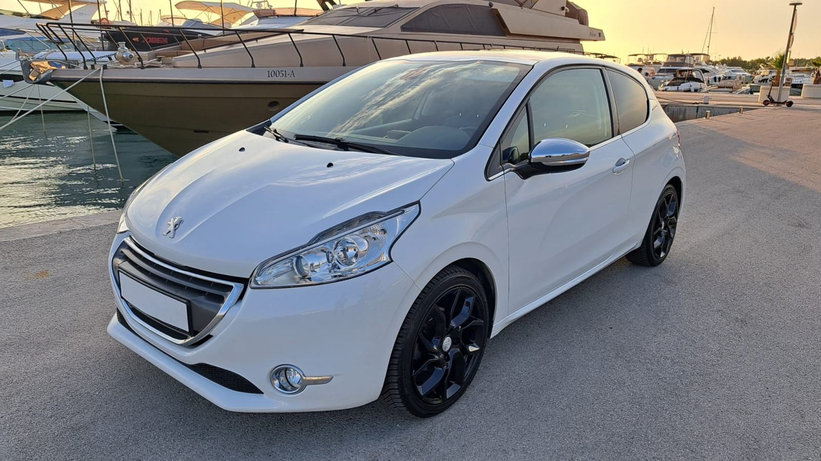Peugeot 208 1,6 HDi ⭐️ALLURE⭐️S&S⭐️SPORT *123000km*, fotografija 2