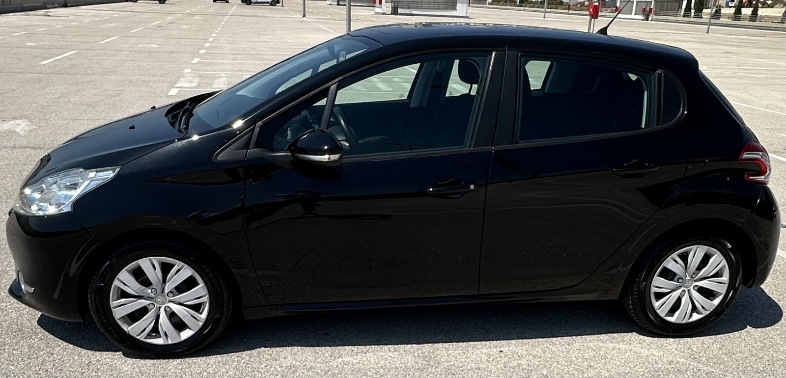 Peugeot 208 1,6 HDI, u odličnom stanju, registriran do 07/2027, fotografija 1