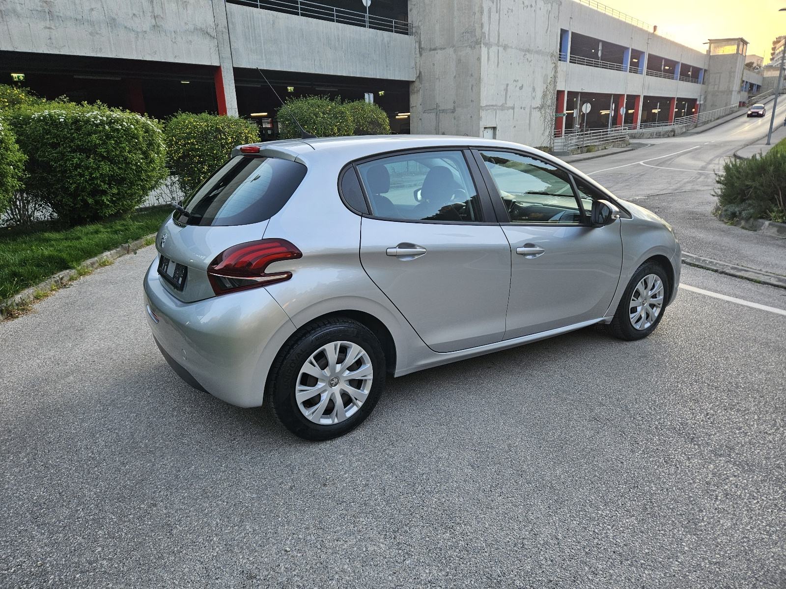 Peugeot 208 1,6 HDI,125000 kilometara, kao nov, fotografija 6