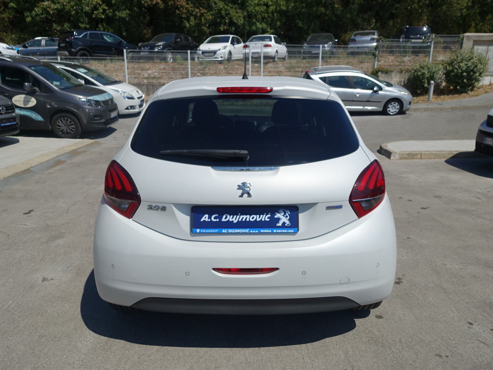 Peugeot 208 1,6 HDI / HR auto 1vl / JAMSTVO + REG.09/2026, fotografija 4