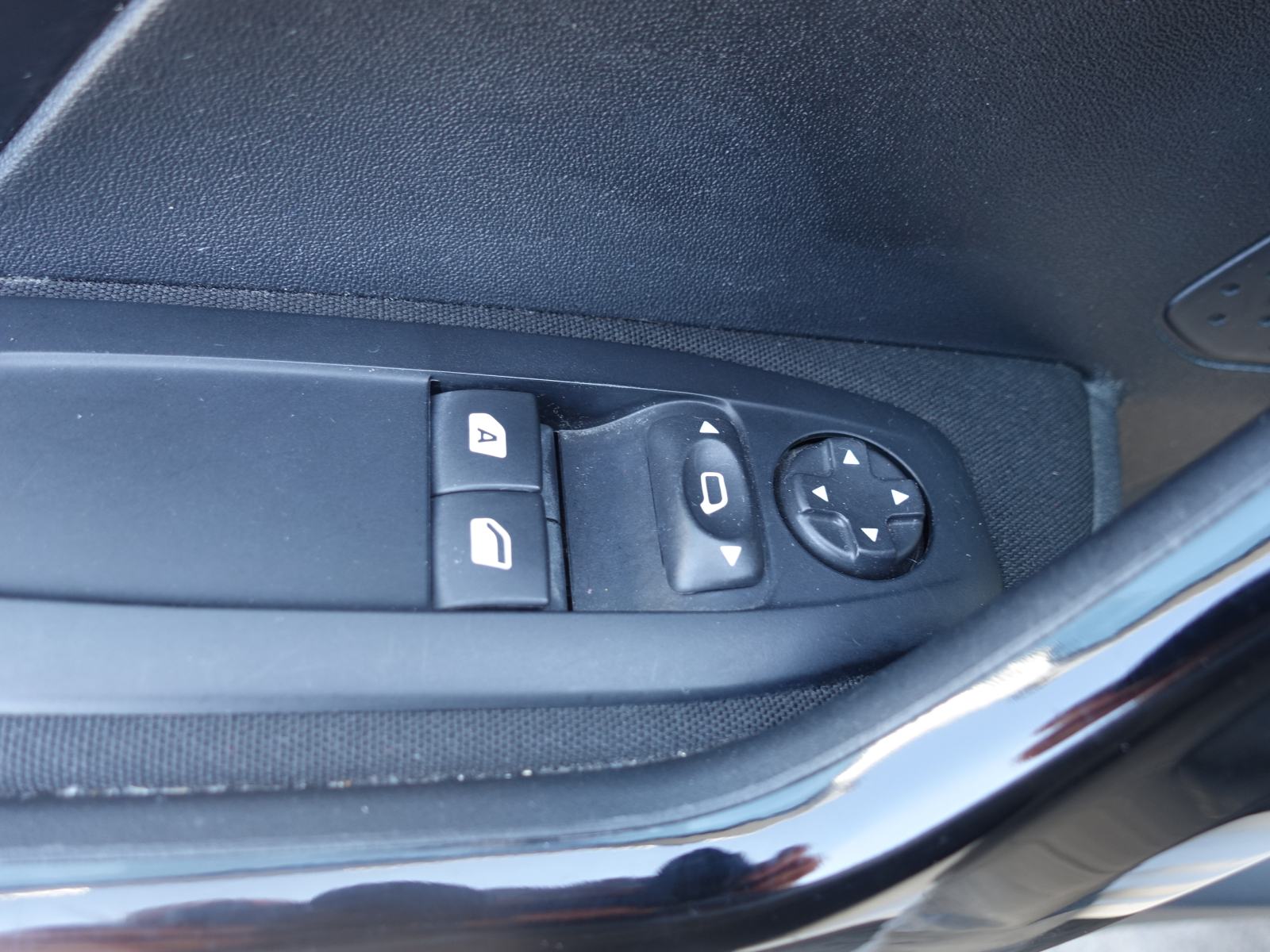 Peugeot 208 1,6 HDI / HR auto 1vl / JAMSTVO + REG.09/2026, fotografija 14