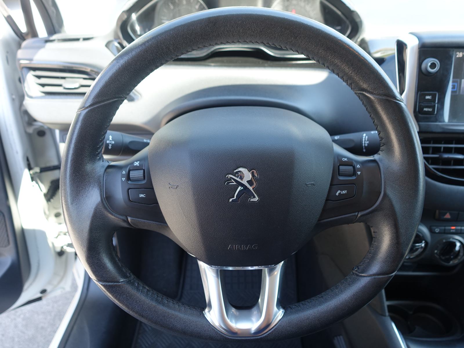 Peugeot 208 1,6 HDI / HR auto 1vl / JAMSTVO + REG.09/2026, fotografija 12