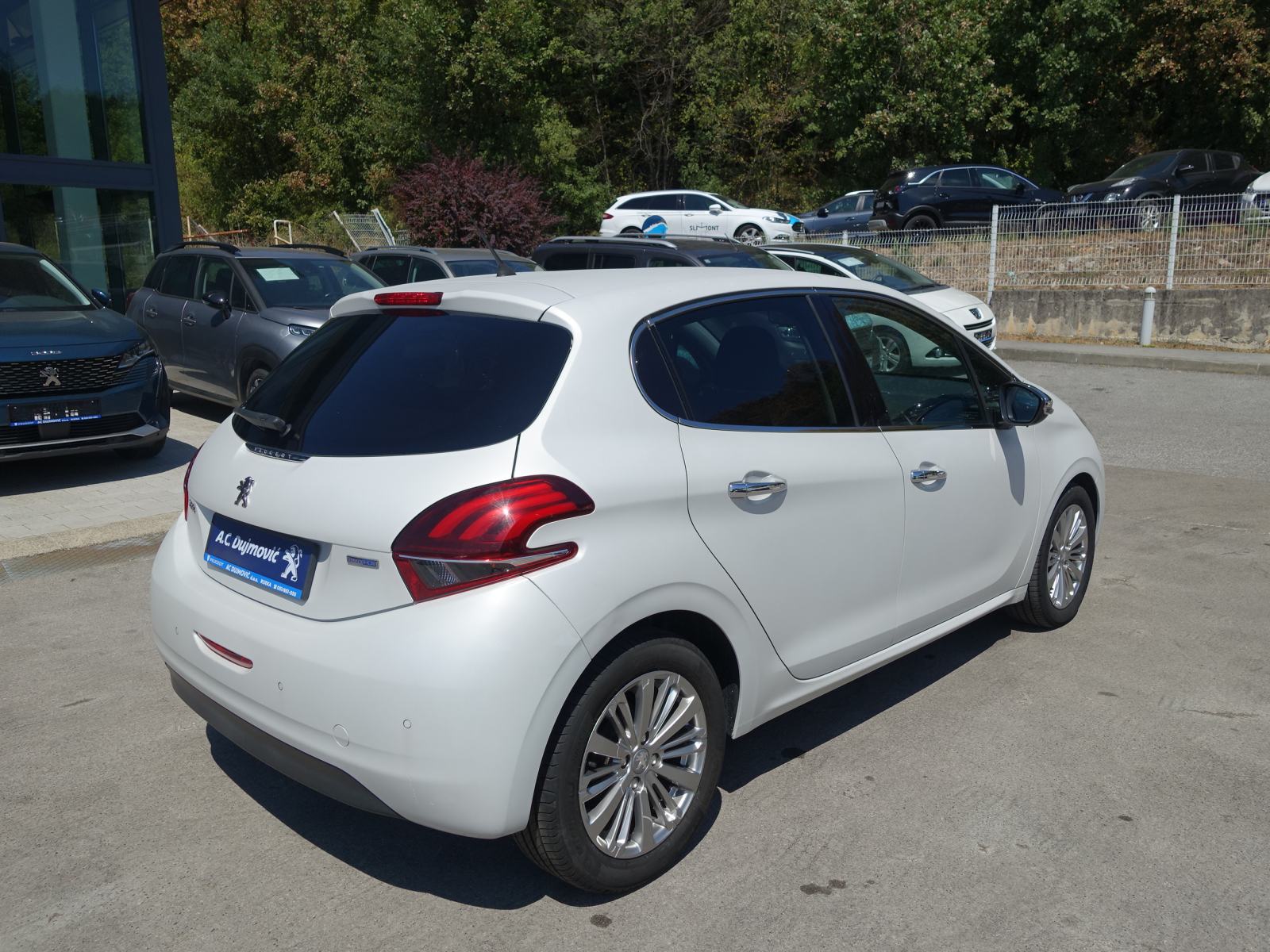 Peugeot 208 1,6 HDI / HR auto 1vl / JAMSTVO + REG.09/2026, fotografija 3