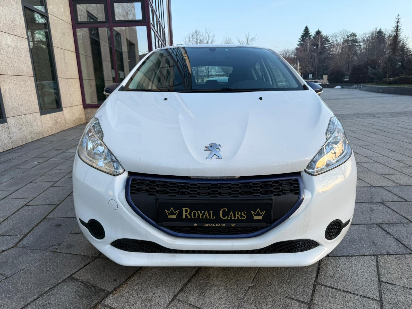 PEUGEOT 208 - 2015 GOD - RUČNI MJENJAČ - TOP! - NOVI SERVIS - NOVA REG, fotografija 4