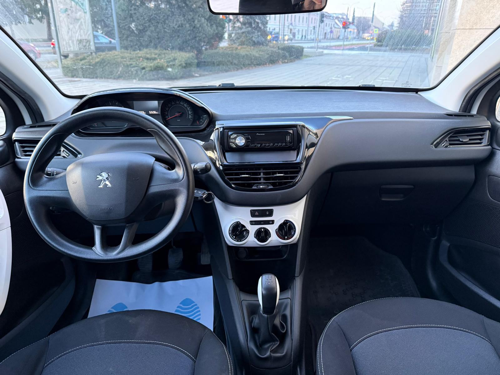 PEUGEOT 208 - 2015 GOD - RUČNI MJENJAČ - TOP! - NOVI SERVIS - NOVA REG, fotografija 14