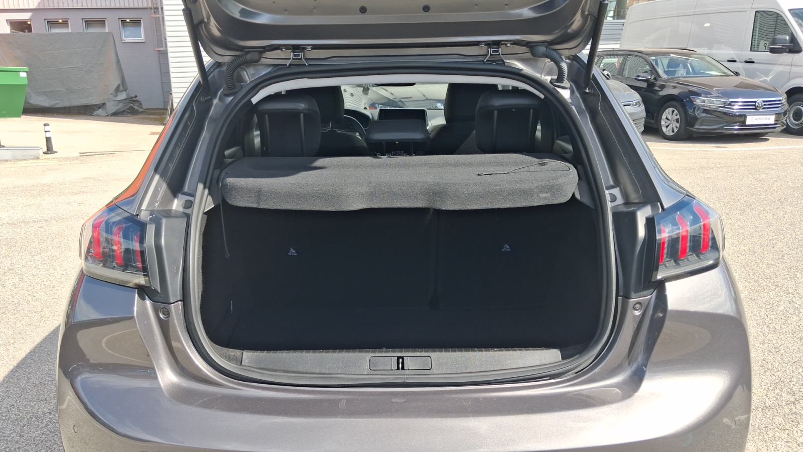 PEUGEOT 208 2023 • PREMIUM jamstvo • AutoZubak Rabljena, fotografija 12