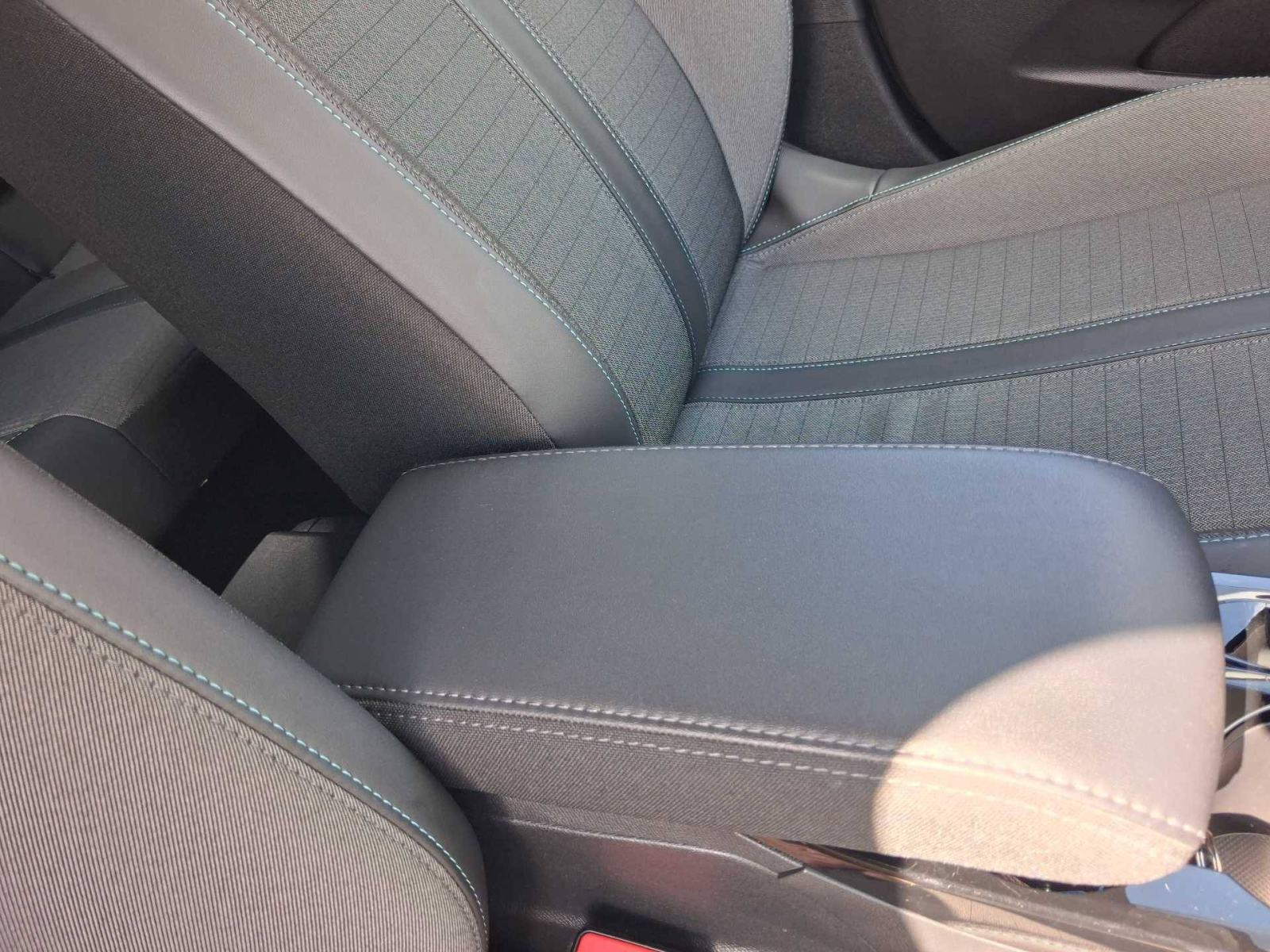 PEUGEOT 208 2023 • PREMIUM jamstvo • AutoZubak Rabljena, fotografija 18