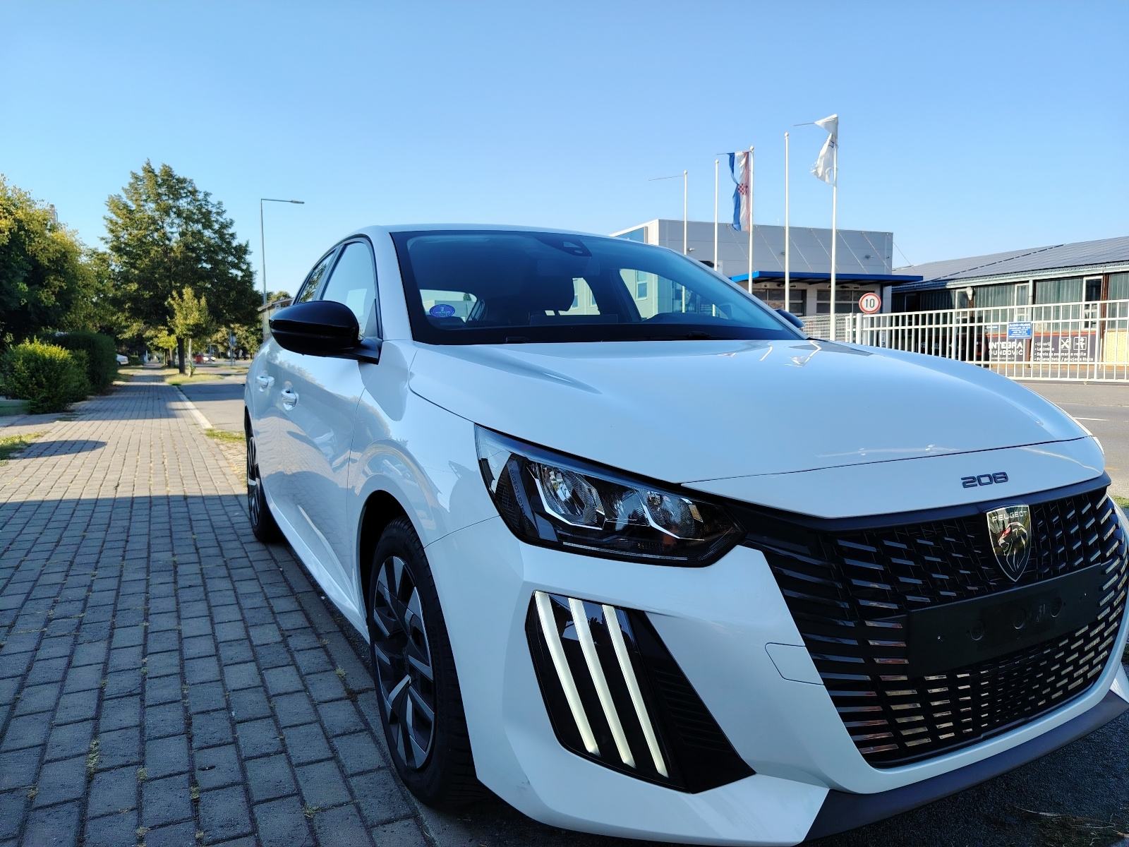 Peugeot 208, 2025god, 1,2 benzin, fotografija 3