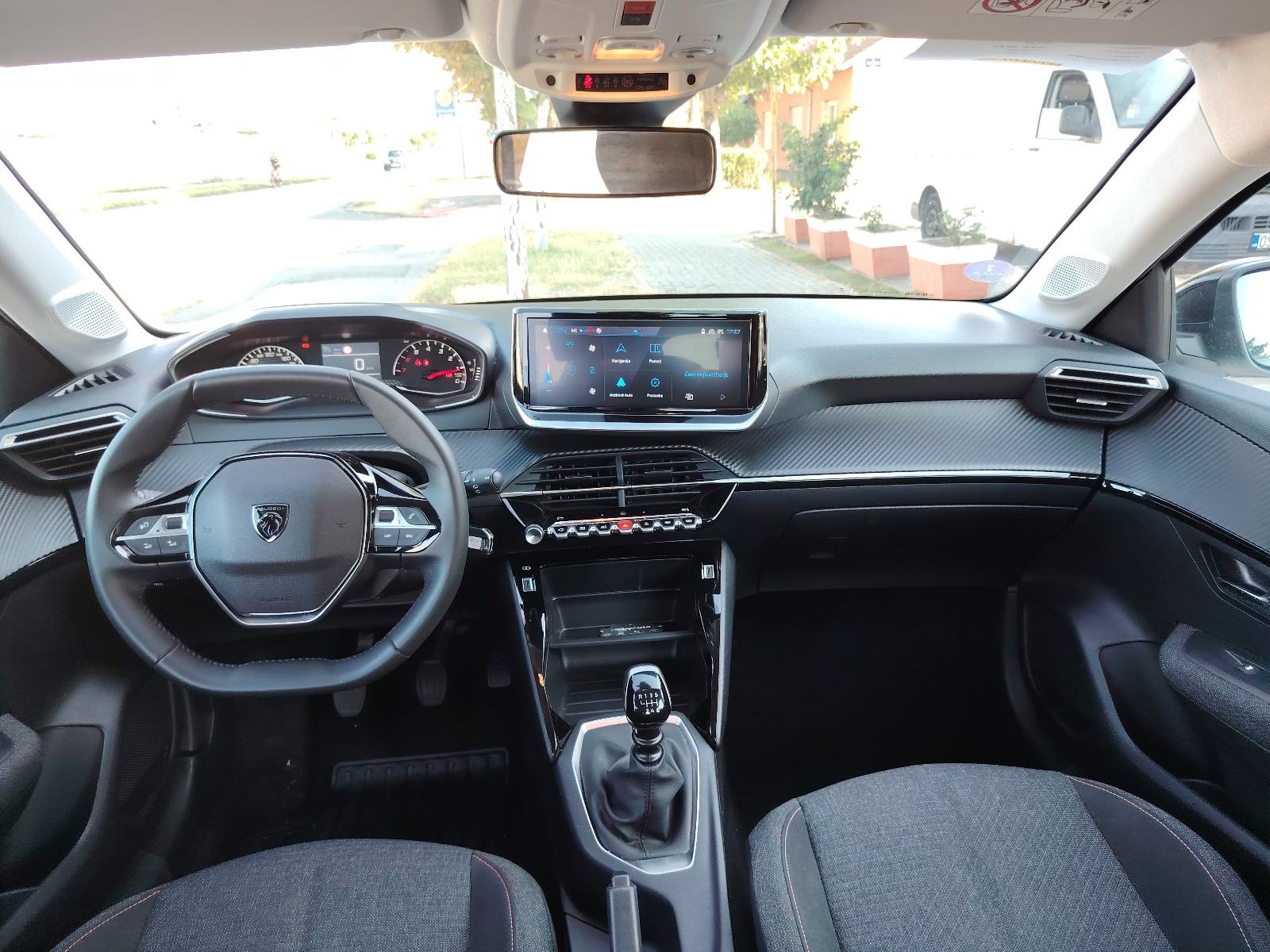 Peugeot 208, 2025god, 1,2 benzin, fotografija 10