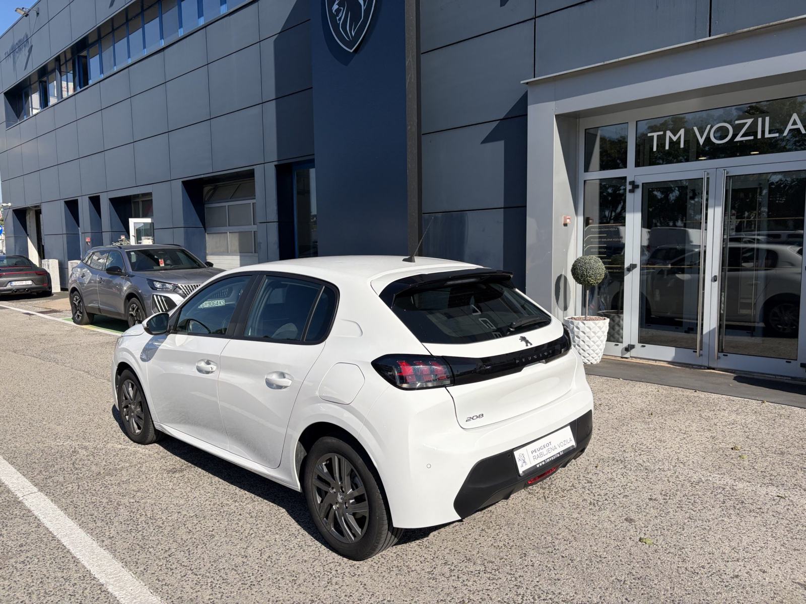 PEUGEOT 208 ACTIVE BUSINESS 1,2 PURETECH 100, fotografija 4