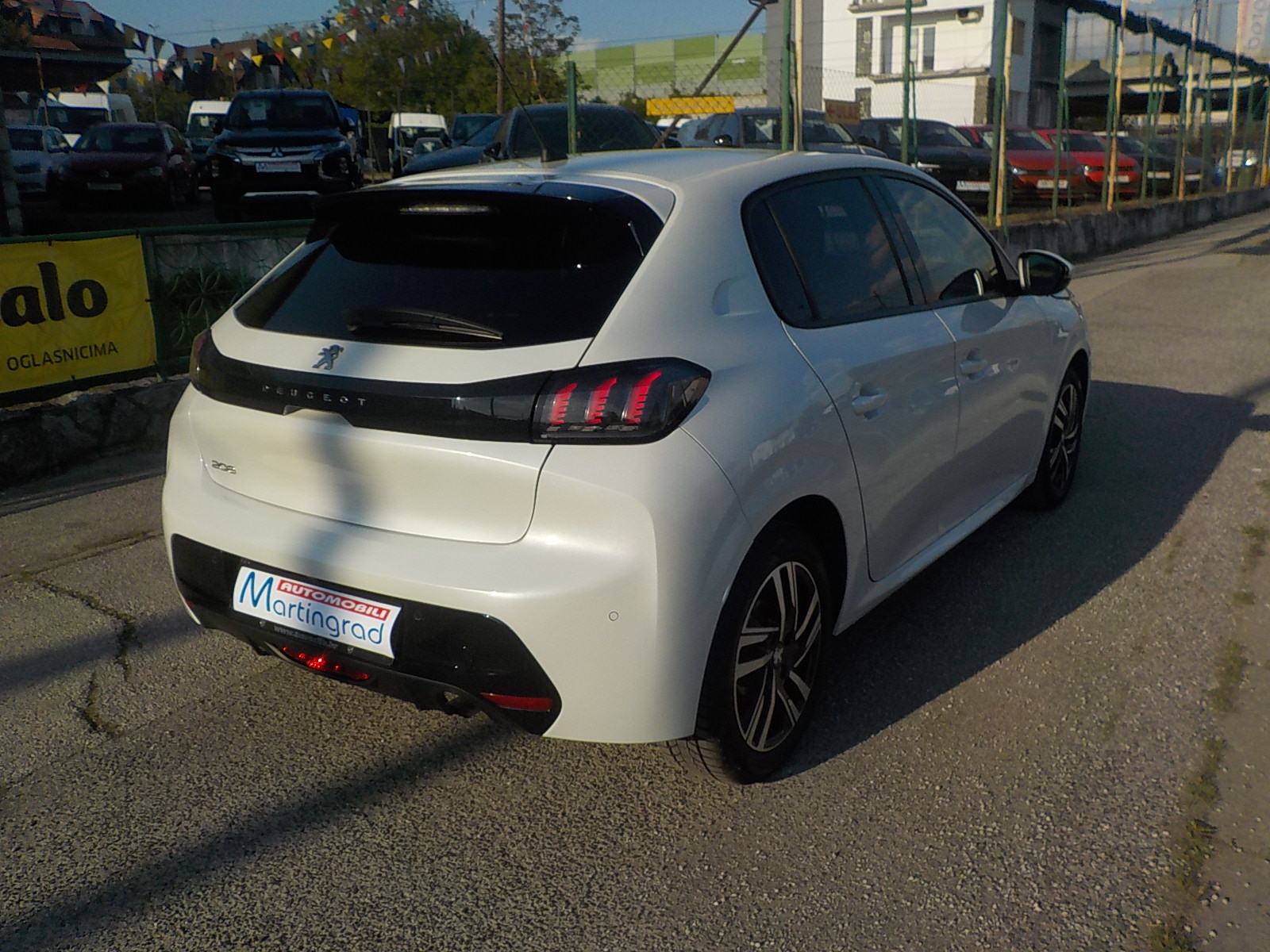 Peugeot 208 ALLURE BUSINESS 1.2 PURETECH 100 ks ⭐️HR AUTO⭐️JAMSTVO⭐️, fotografija 18
