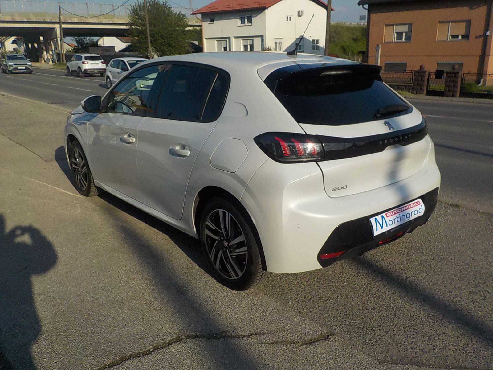 Peugeot 208 ALLURE BUSINESS 1.2 PURETECH 100 ks ⭐️HR AUTO⭐️JAMSTVO⭐️, fotografija 17