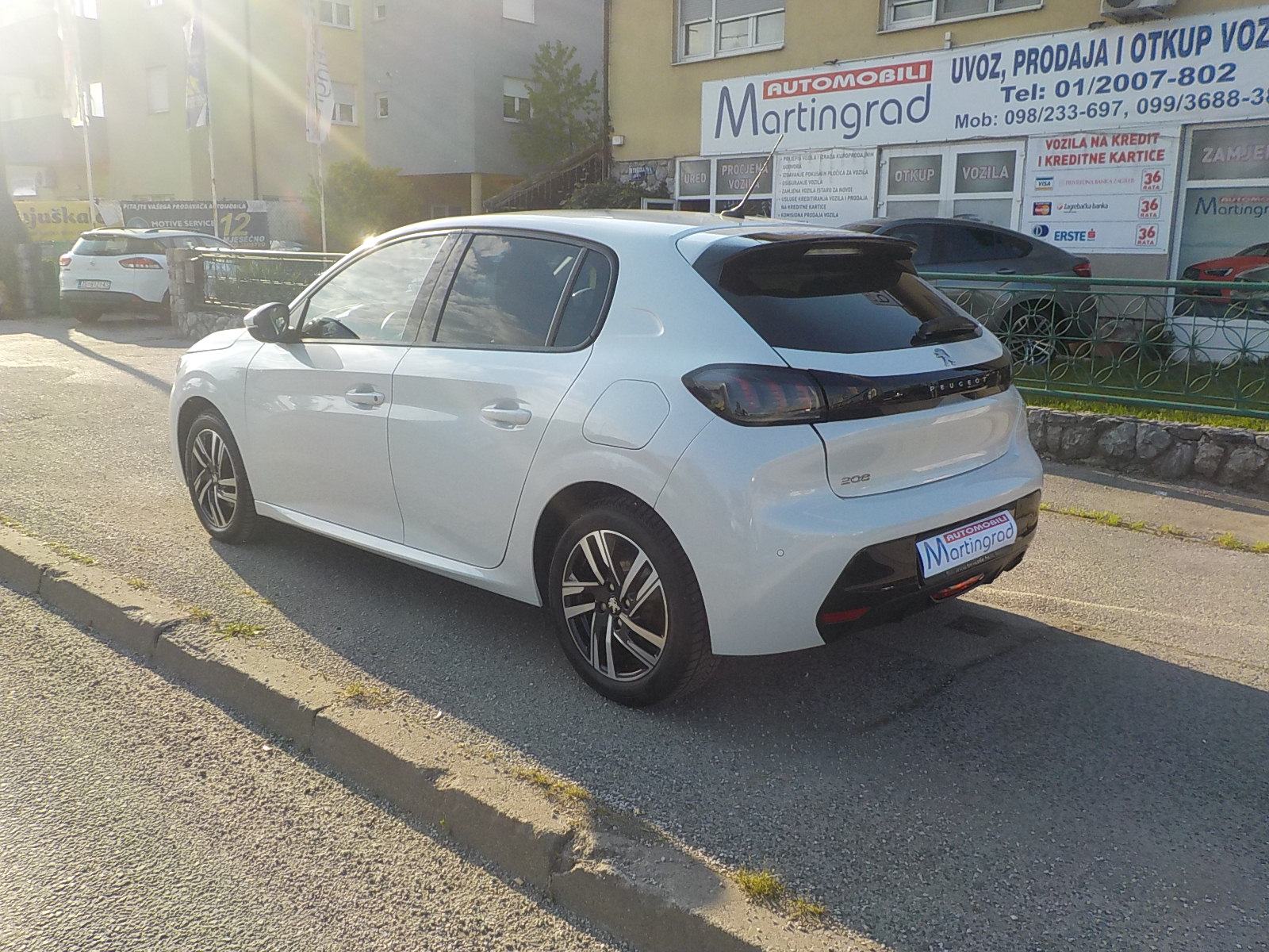Peugeot 208 ALLURE BUSINESS 1.2 PURETECH 100 ks ⭐️HR AUTO⭐️JAMSTVO⭐️, fotografija 4