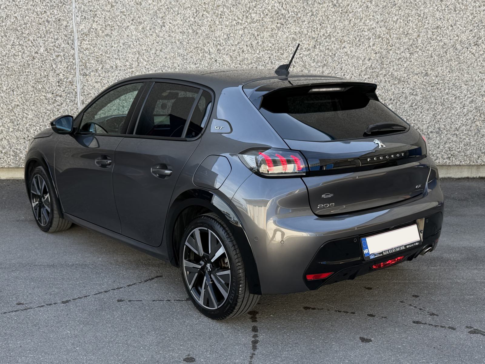 Peugeot 208 GT 1,2 PureTech | LED | KAMERA | PANORAMA | VIRTUAL | 17", fotografija 3