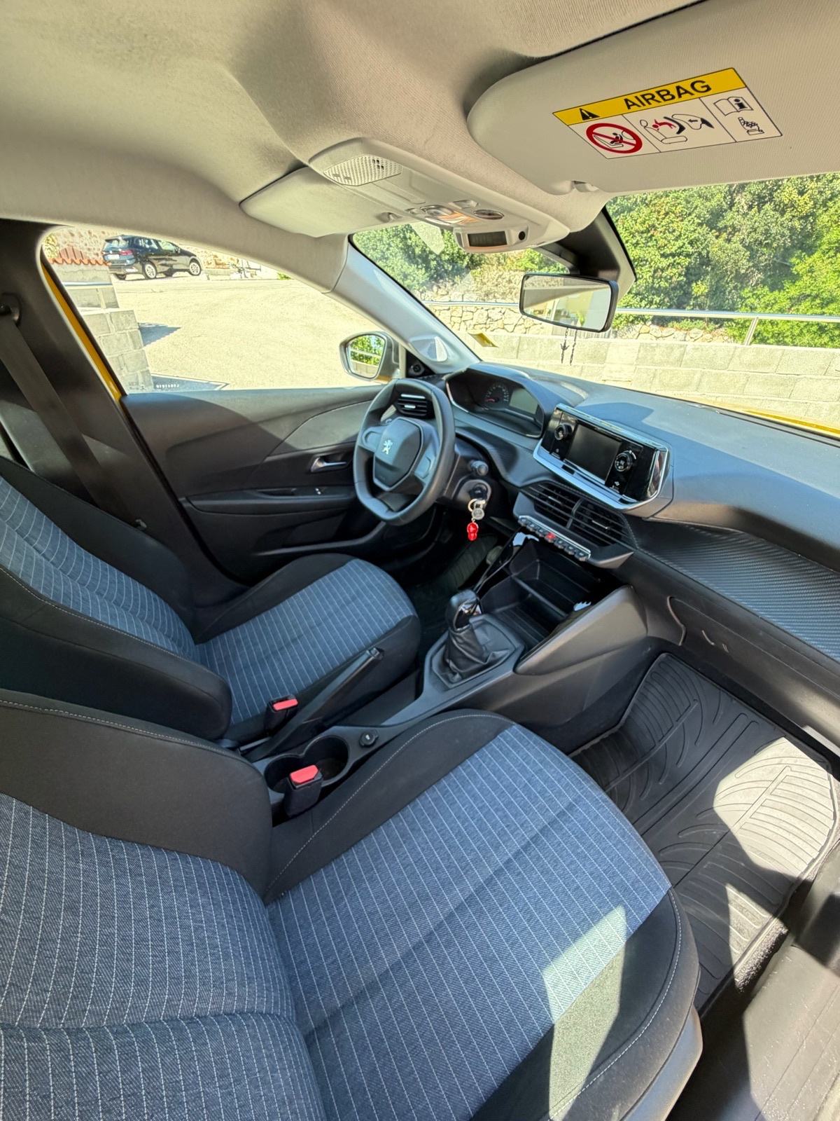 Peugeot 208, veliki servis odrađen, fotografija 11