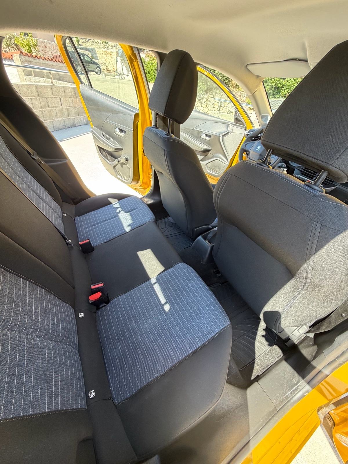 Peugeot 208, veliki servis odrađen, fotografija 13