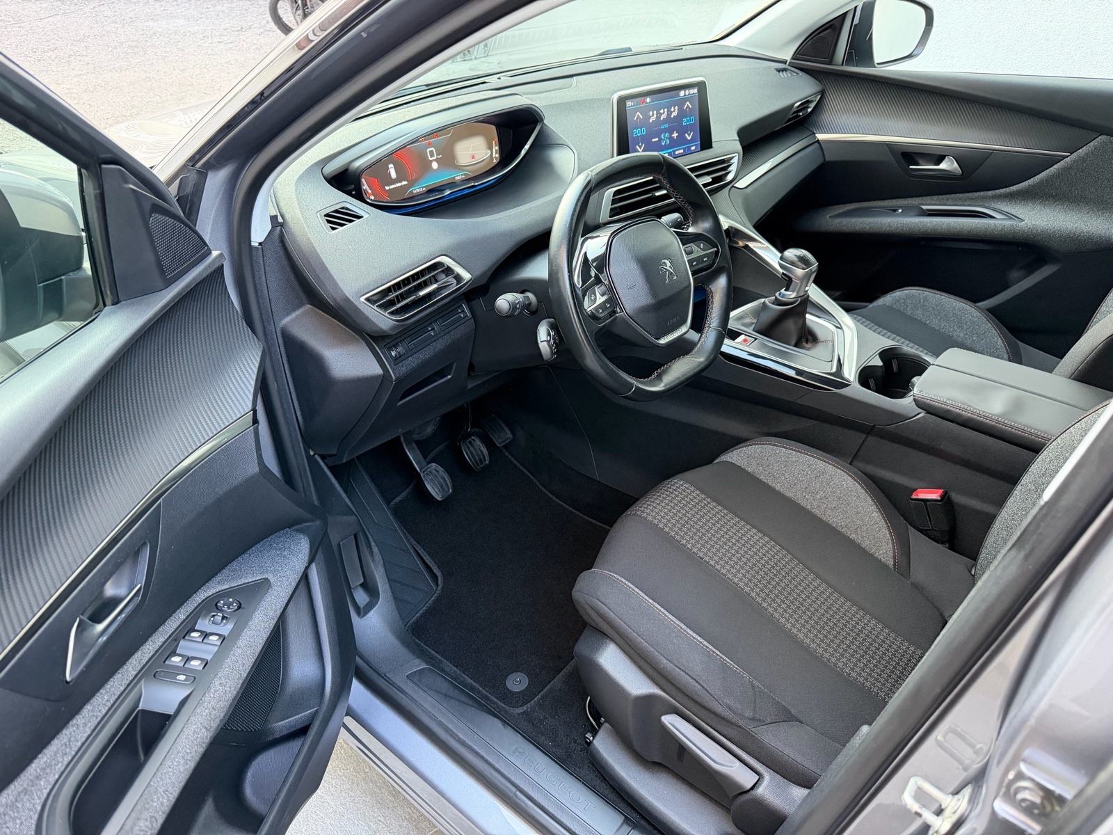 Peugeot 3008 1,2-131ks-Style-1. Vlasnik-Jamstvo, fotografija 18