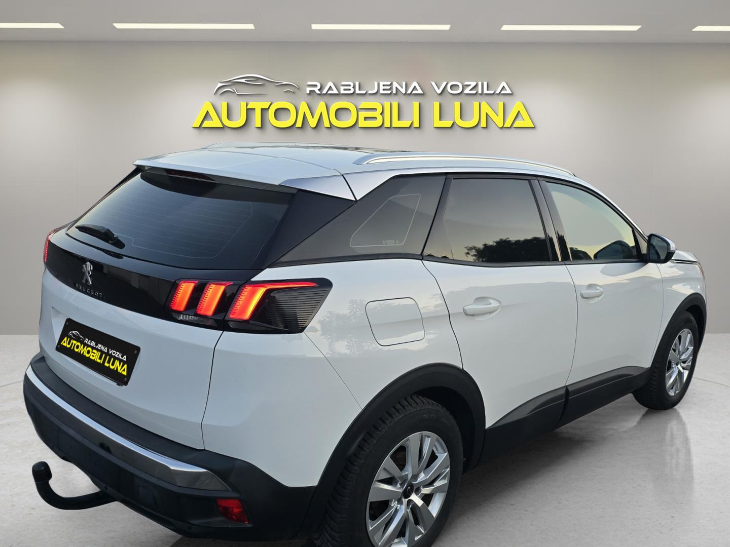 Peugeot 3008 1,2-96 KW- PANORAMA-KAMERA- 9.990 €, fotografija 7