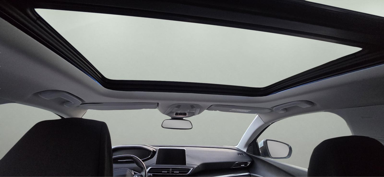 Peugeot 3008 1,2-96 KW- PANORAMA-KAMERA- 9.990 €, fotografija 12