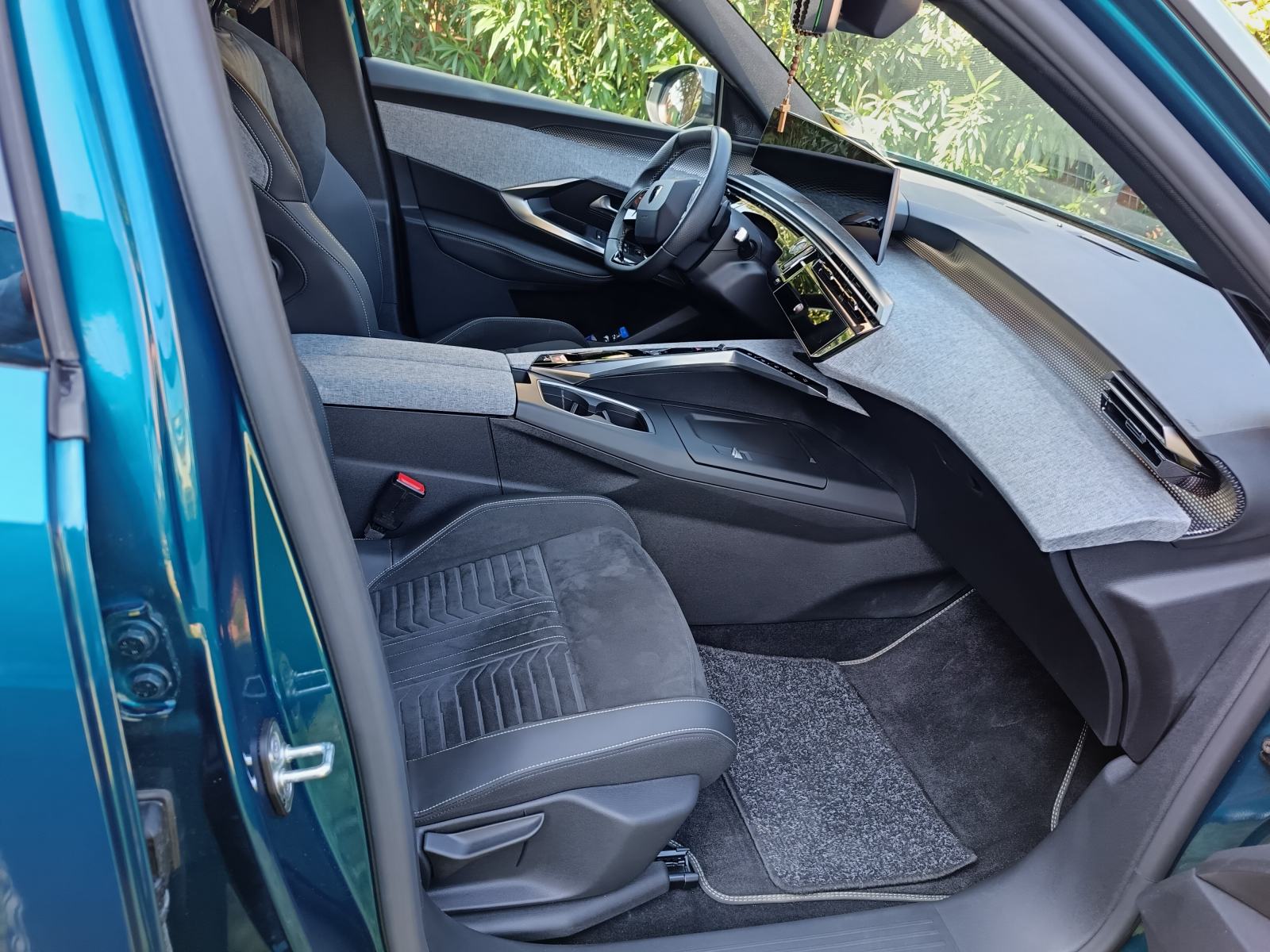Peugeot 3008 1,2 automatik, fotografija 8