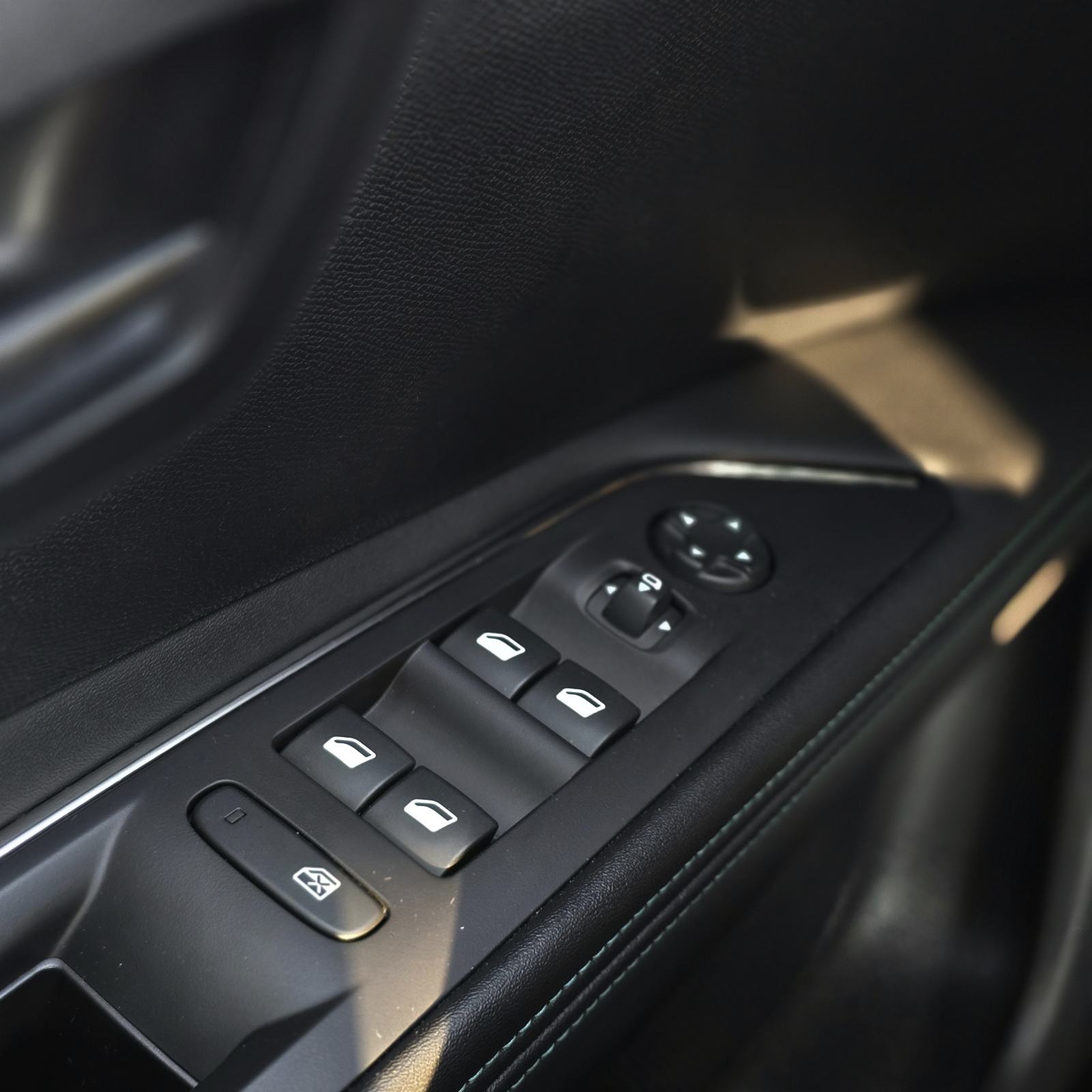 Peugeot 3008 1,2 automatik, fotografija 10