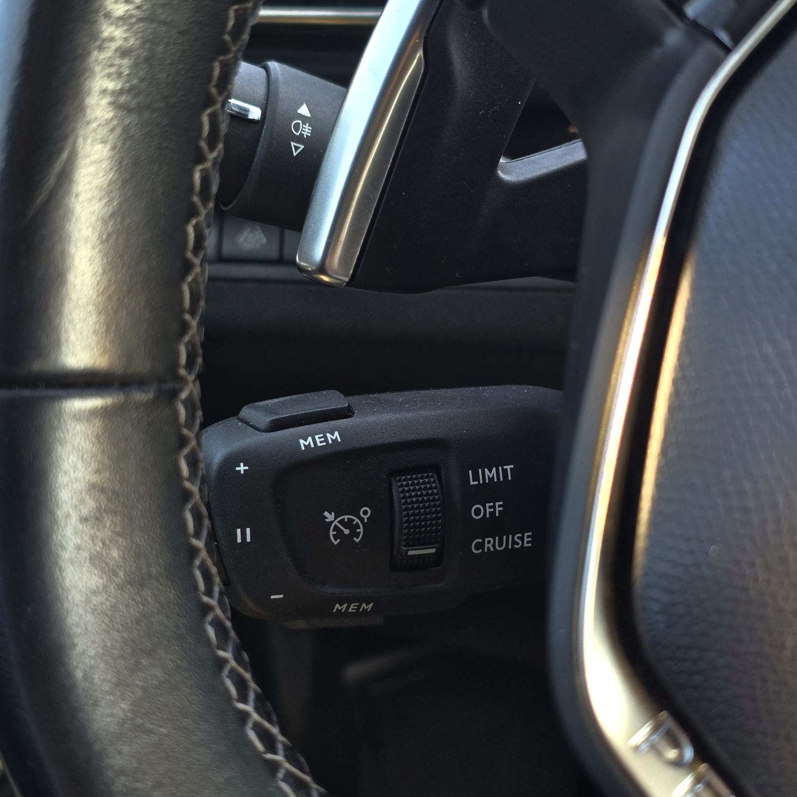Peugeot 3008 1,2 automatik, fotografija 11