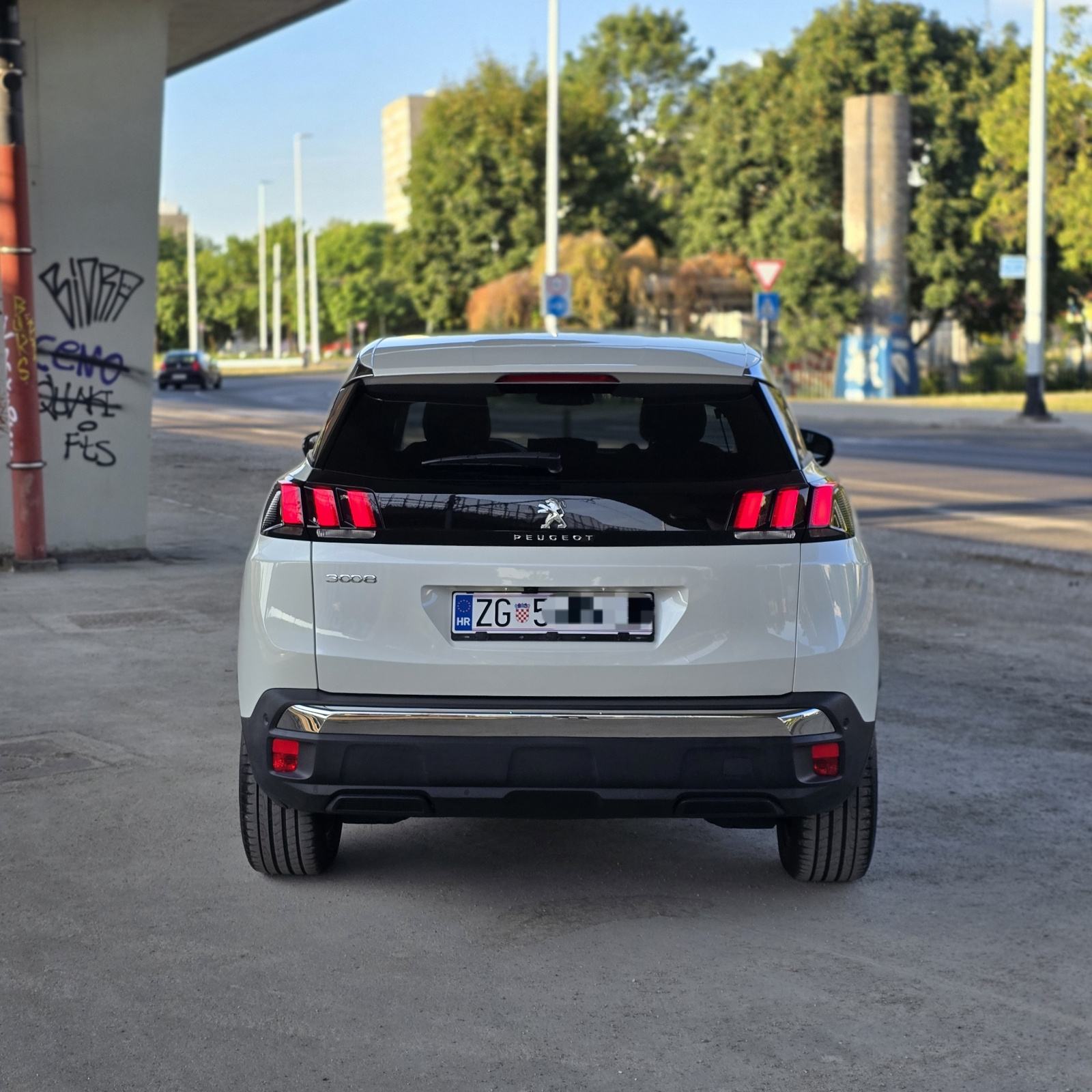 Peugeot 3008 1,2 automatik, fotografija 6