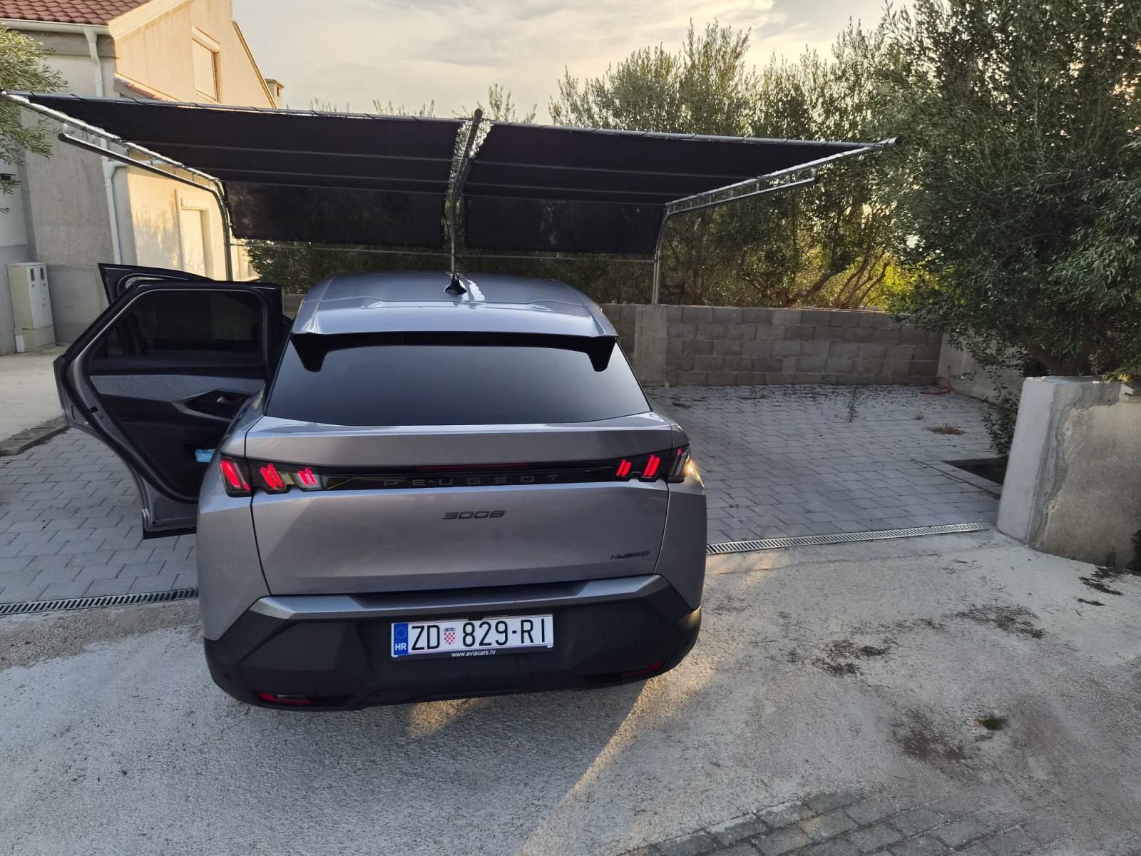 Peugeot 3008 1,2 automatik