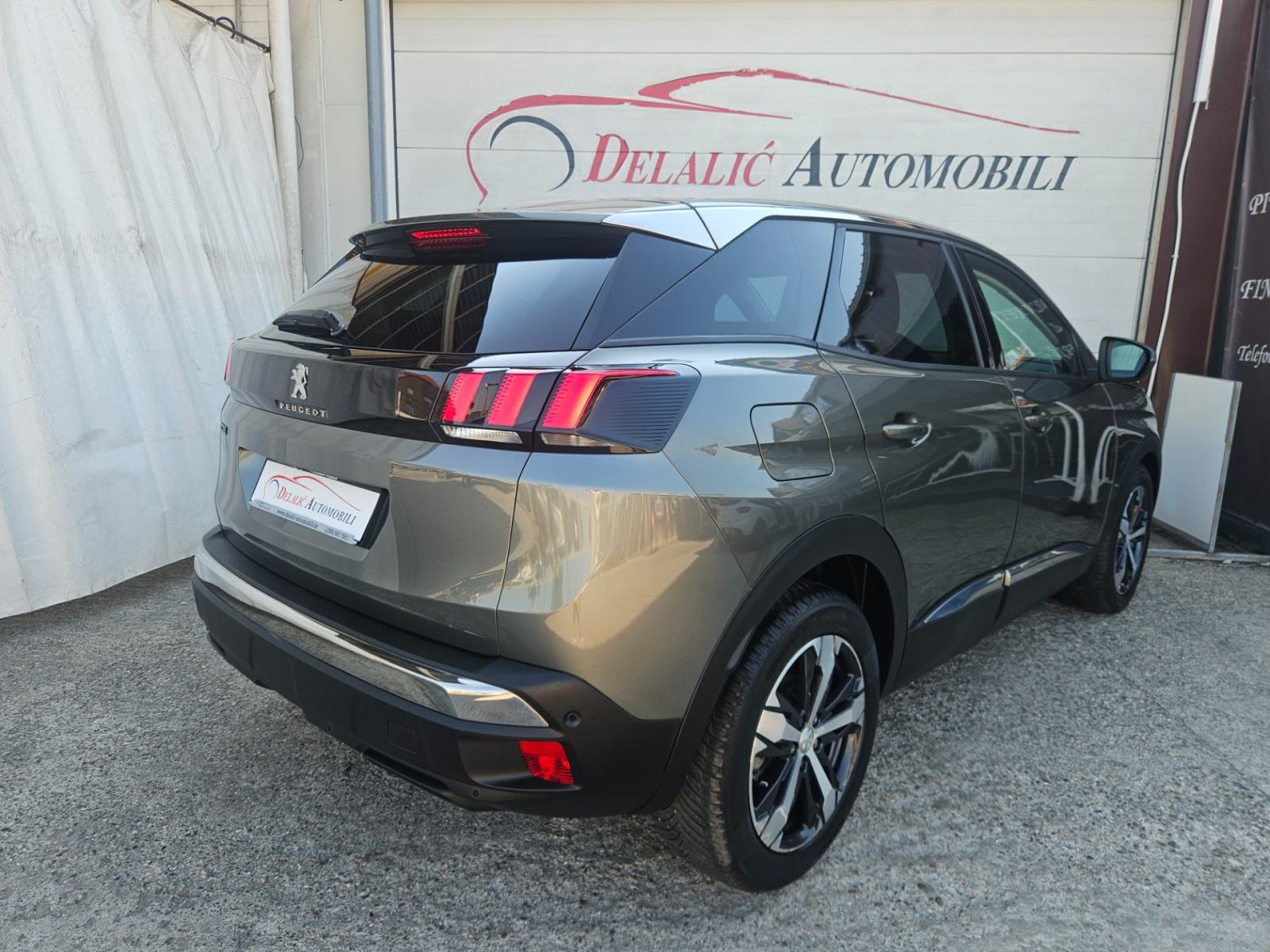 Peugeot 3008 1,2 PureTech 130 S&S Allure Aut.,72400KM,1 GODINU REGISTR, fotografija 4