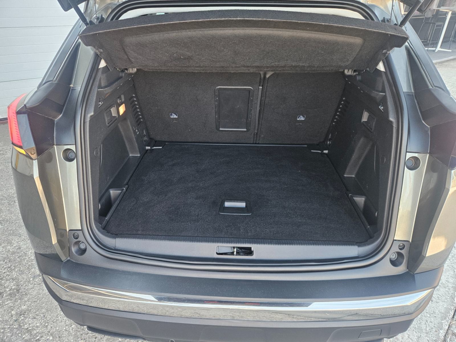 Peugeot 3008 1,2 PureTech 130 S&S Allure Aut.,72400KM,1 GODINU REGISTR, fotografija 18