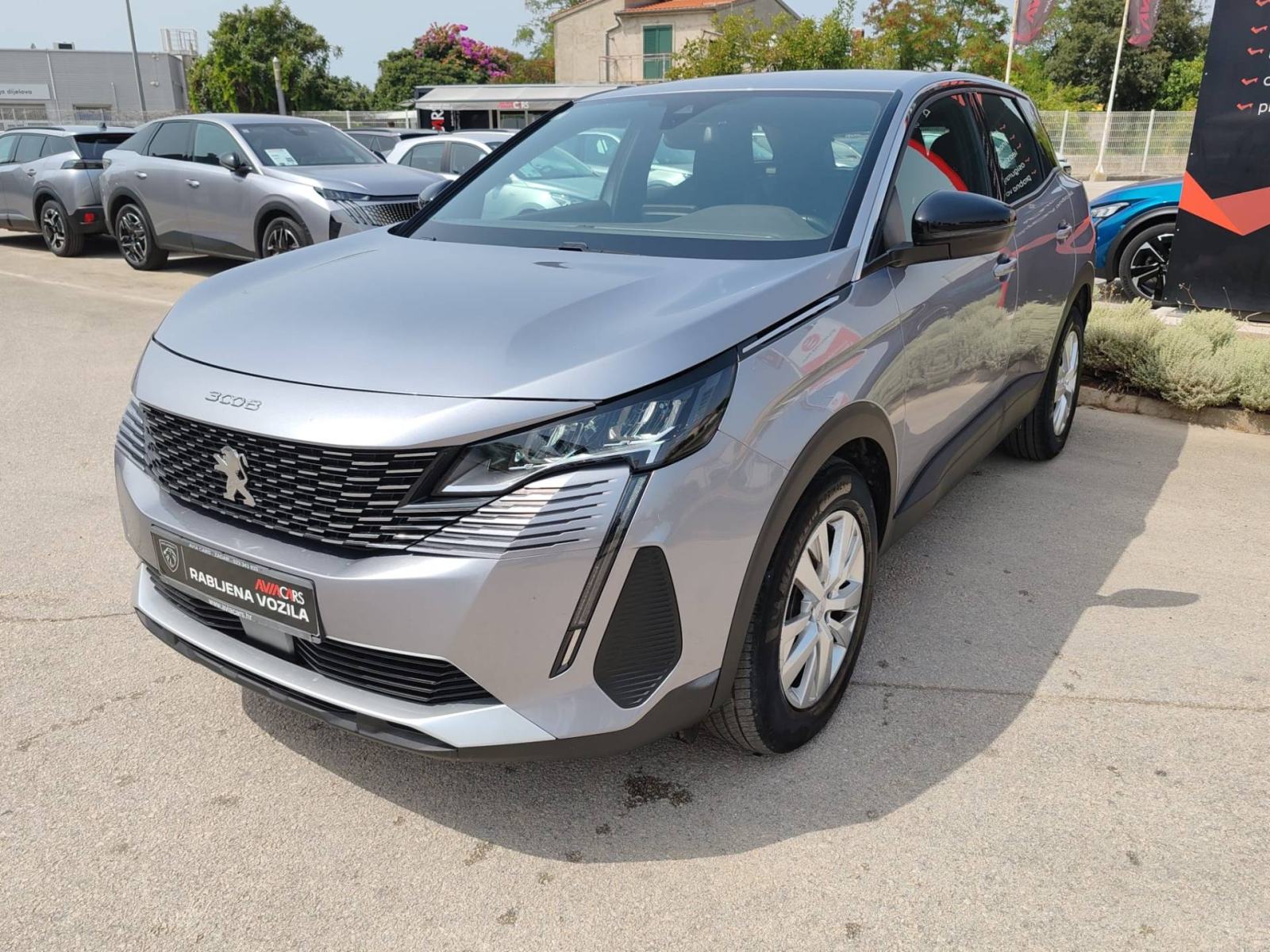 PEUGEOT 3008 1.2 PureTech 130 KS ACTIVE *VOZILO S JAMSTVOM*, fotografija 3